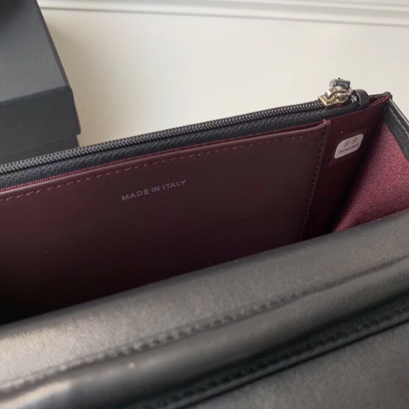 Replica Chanel Classic Lambskin Wallet On Chain Woc Ap02501:1High-quality replica