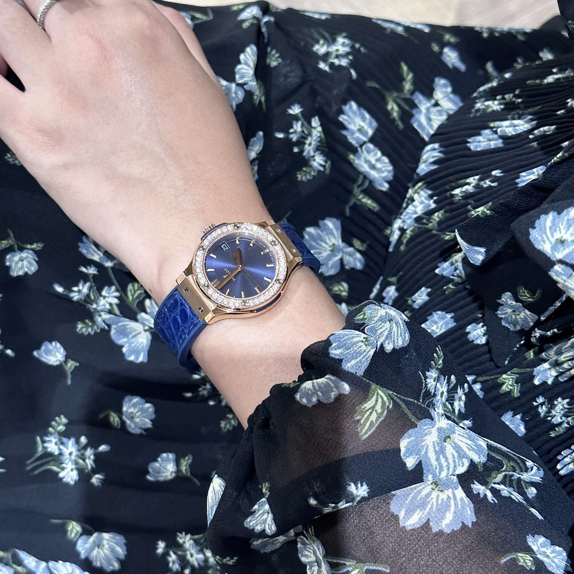 Hublot Replica 1:1 Watch With Moissanite Diamonds Blue 33mm - Top club