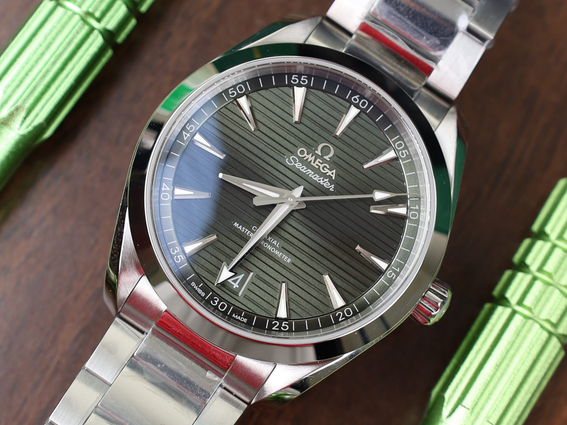 Omega Replica Watch Seamaster Aqua Terra Green Dial Metal Wire 41mm - Top club