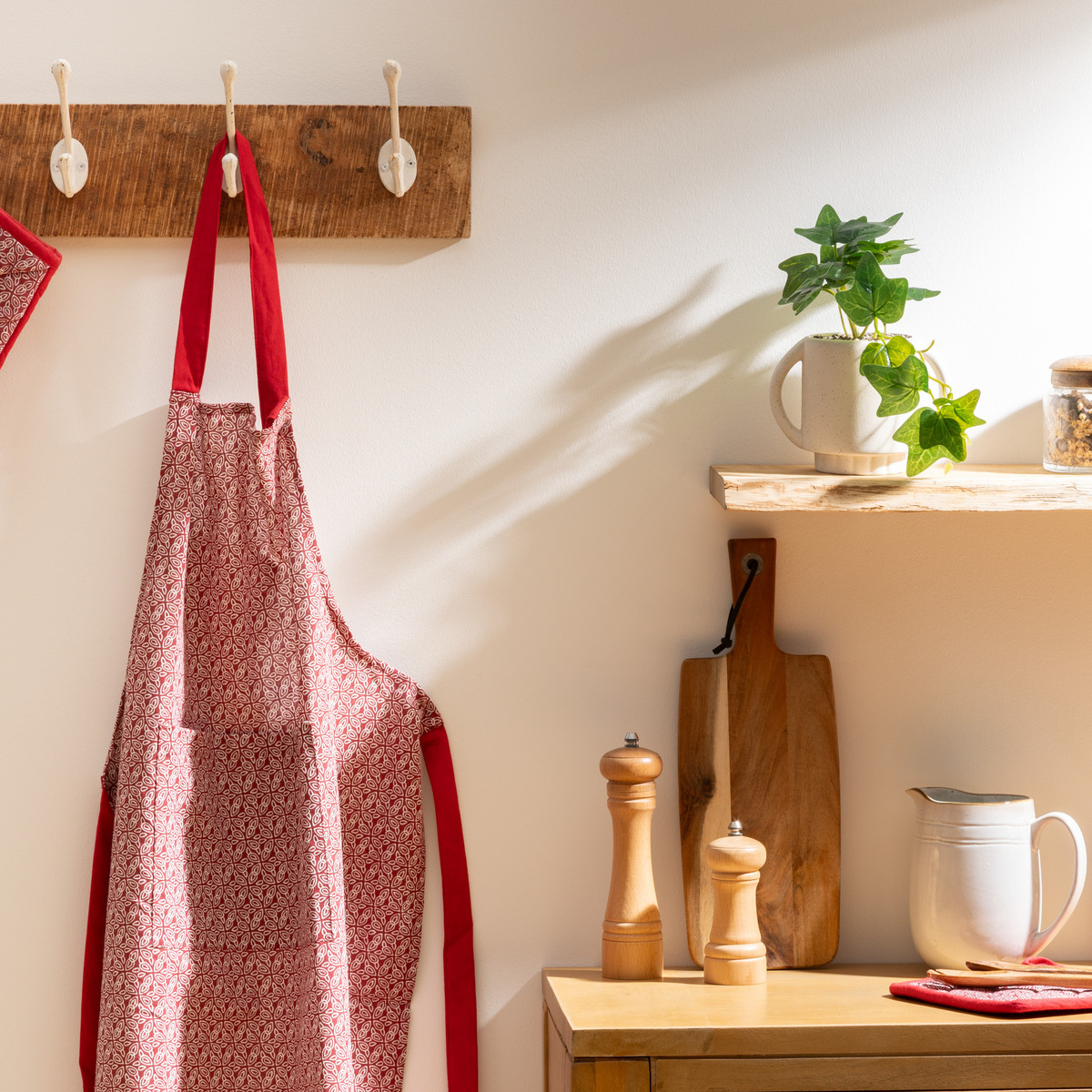 Apron cotton "Olia" Red, 60x80 cm