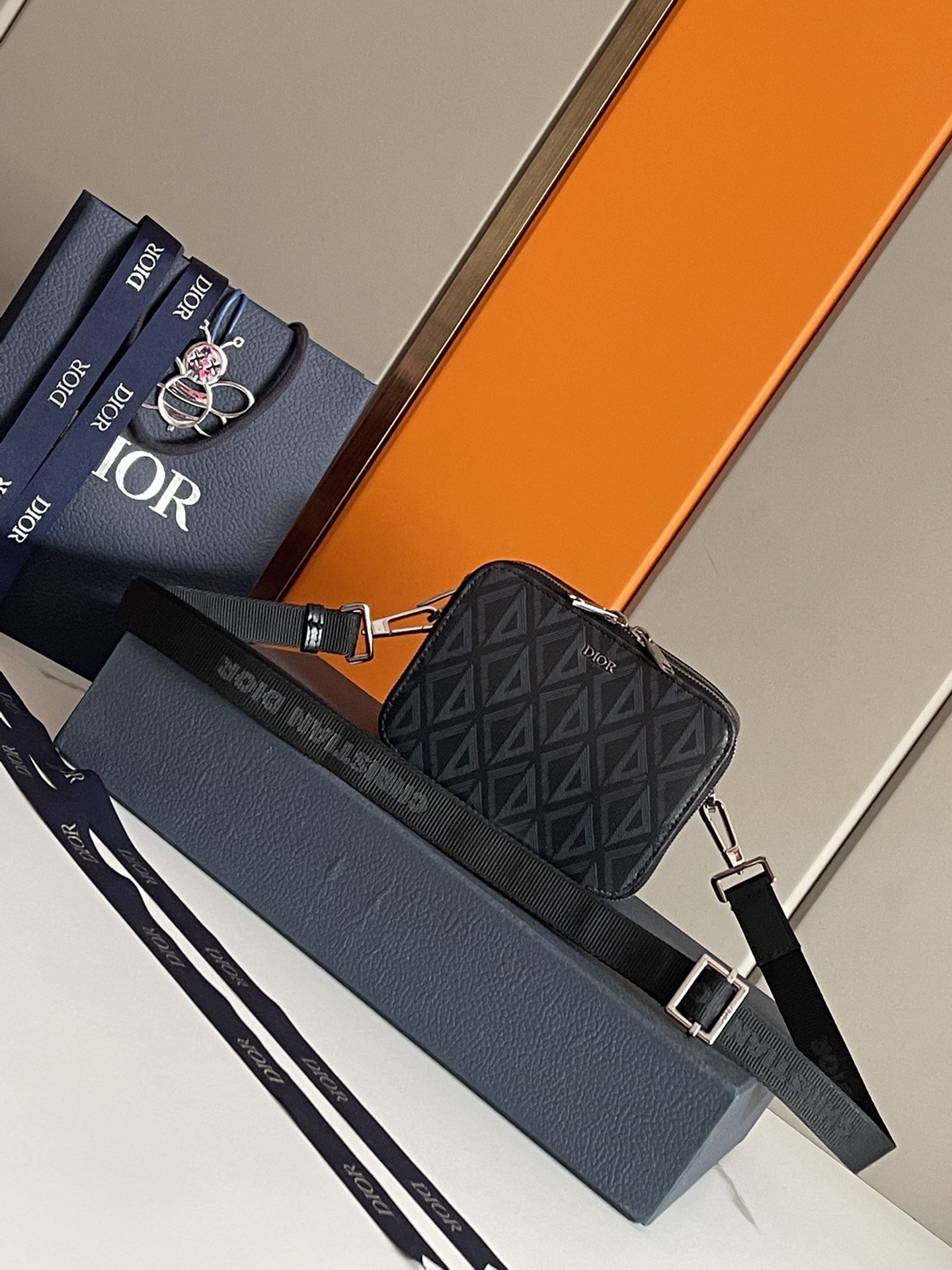 Pouch With Strap Diamond Black/Grey For Women‎ 6.5in/17cm CD 2ESBC119DCO_H43E1:1High-quality replica