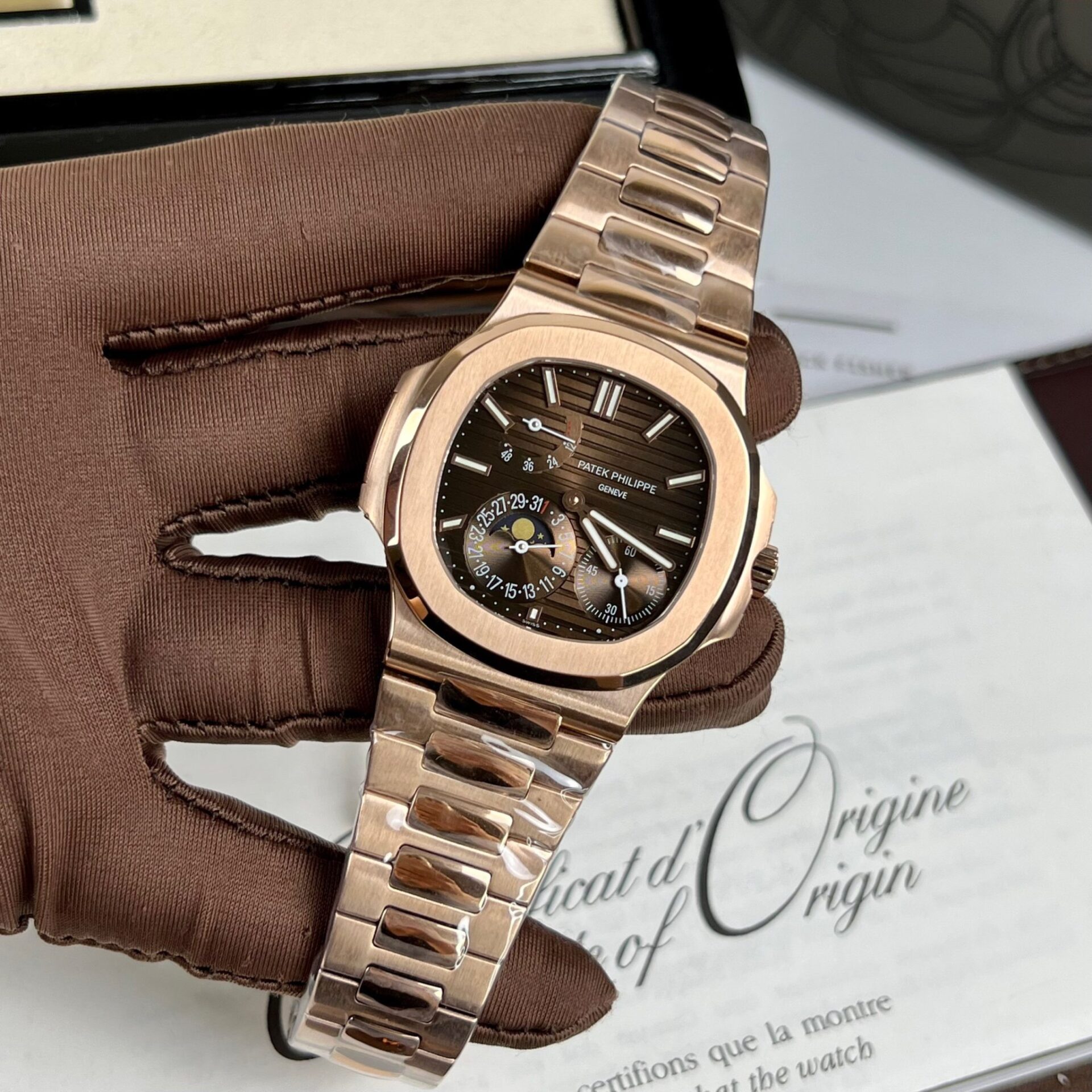 Patek Philippe Nautilus 5712 Chocolate Dial Gold Plated Replica 11 Watch GR 40mm - Elite Watch Atelier