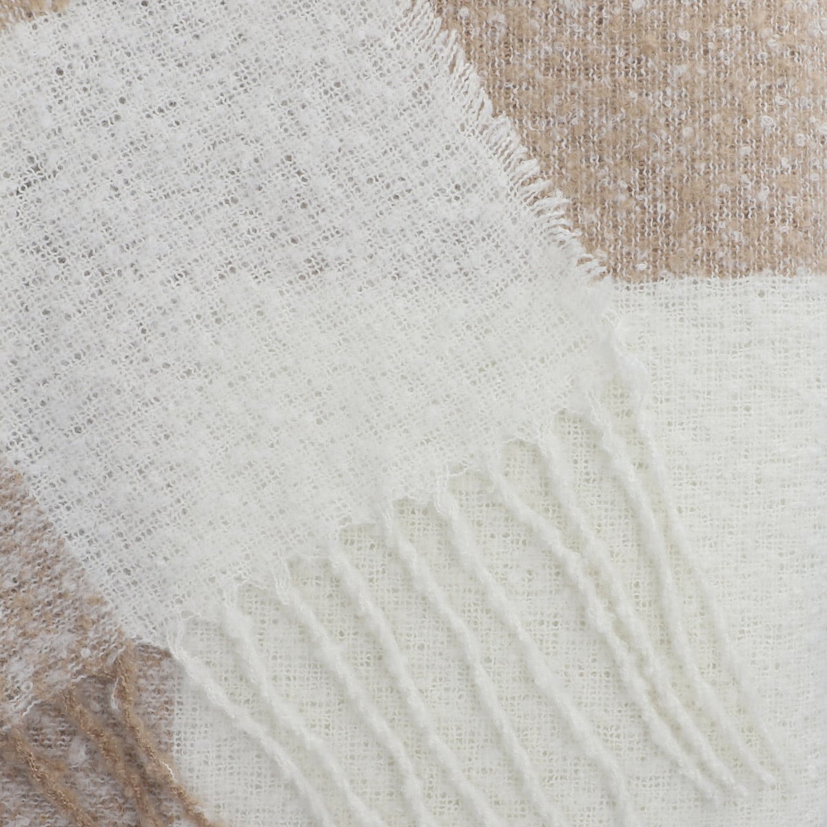 Koc ALLORA z przędzy boucle ecru 130x170cm
