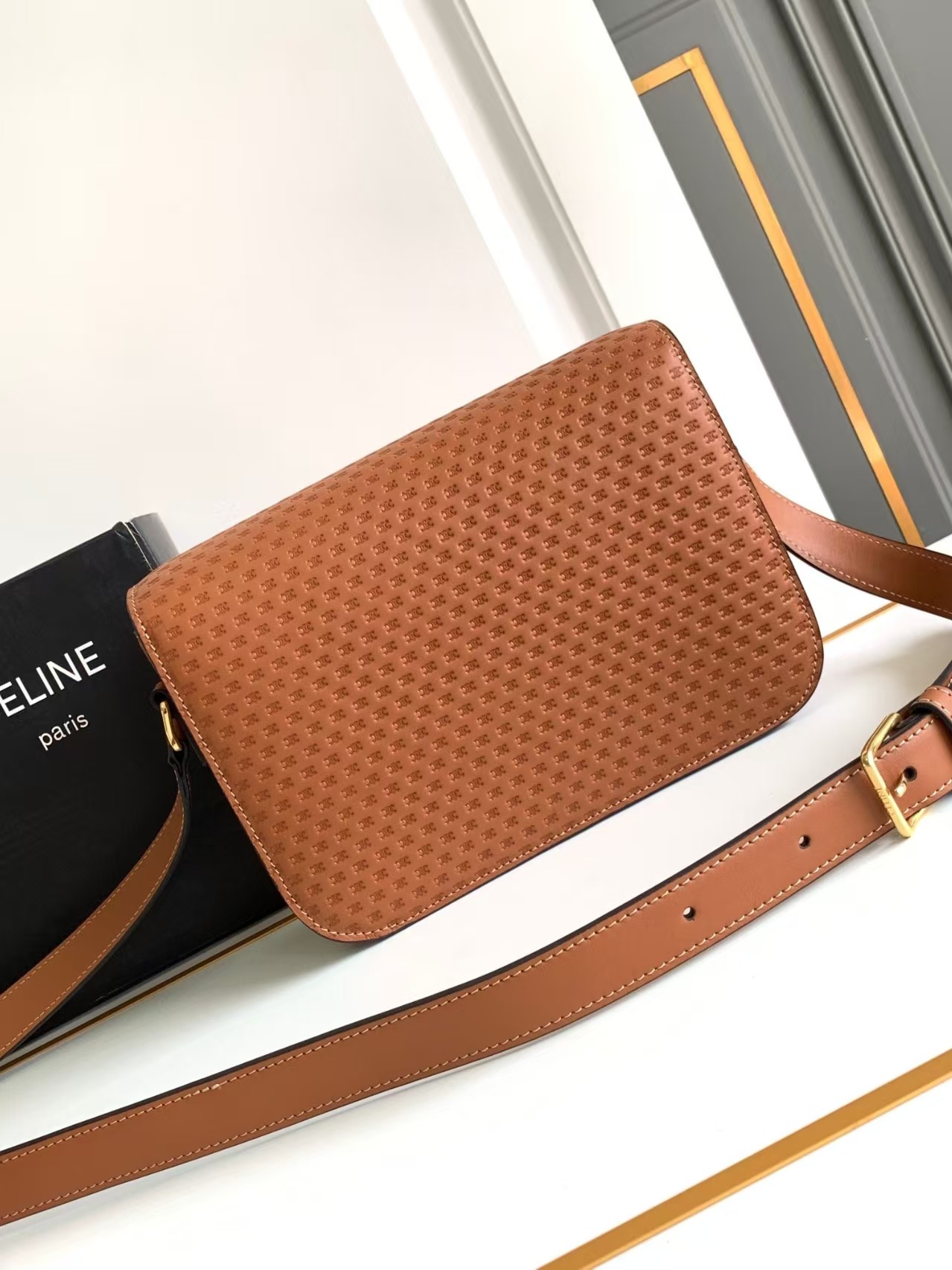 CELINE TRIOMPHE Box Embossed HandBag1:1High-quality replica