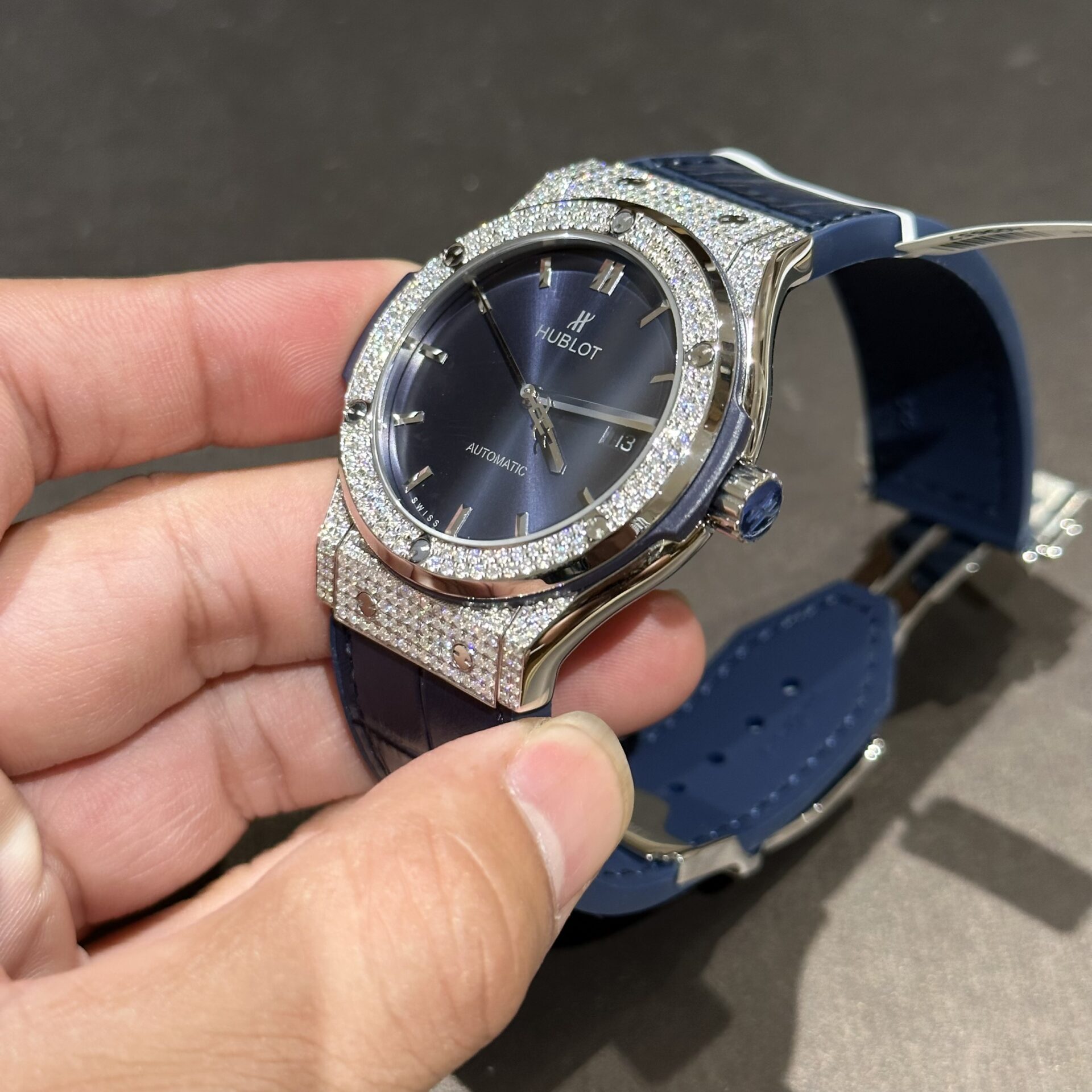 Hublot Replica Watch With Full Diamond Moissanite Diamonds Blue Dial 42mm - Top club
