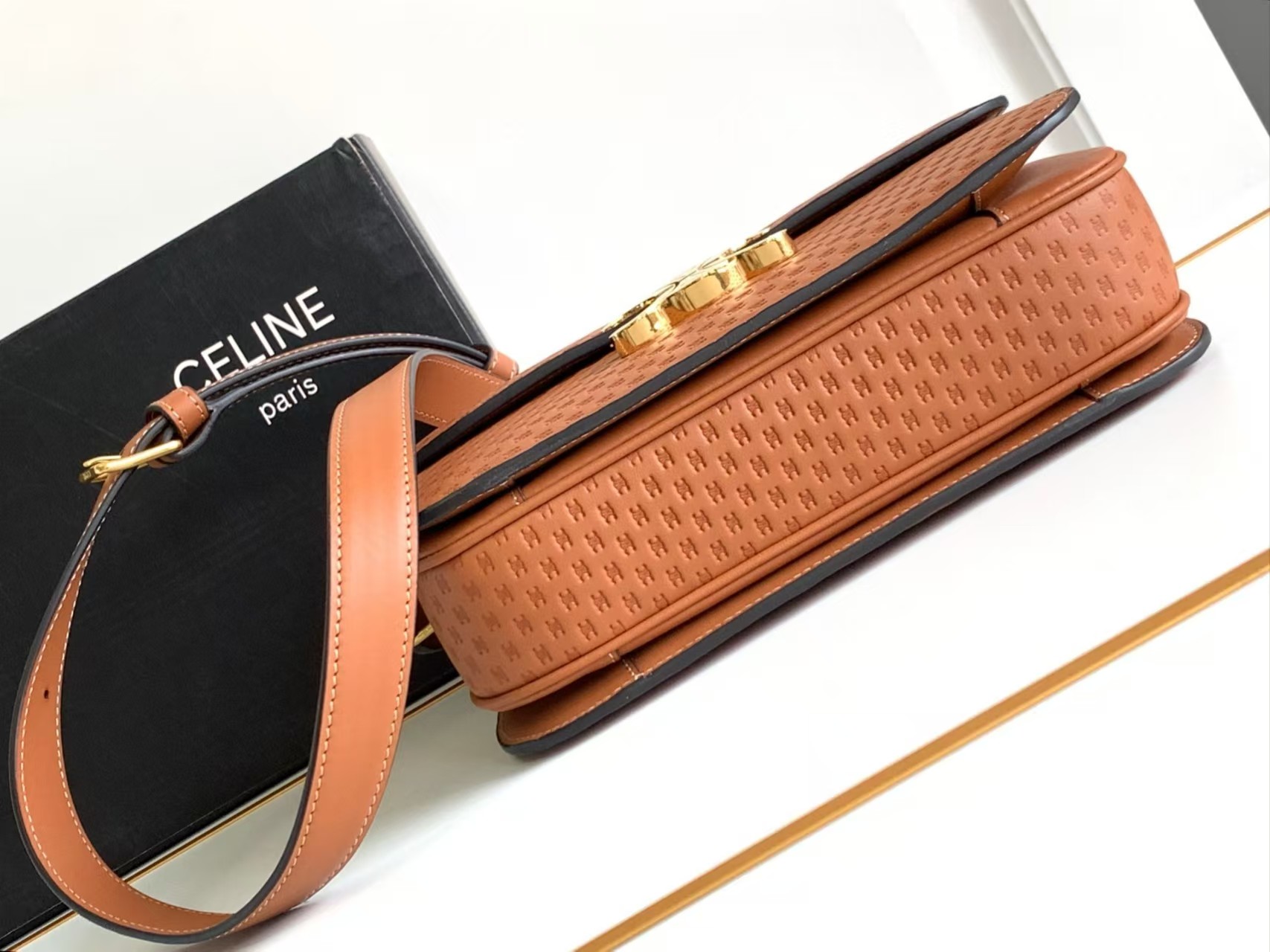 CELINE TRIOMPHE Box Embossed HandBag1:1High-quality replica