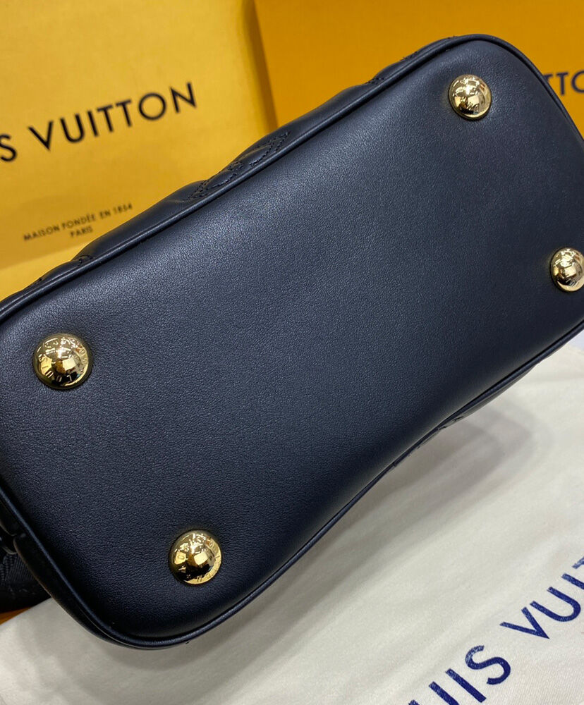 Louis Vuitton Alma BB1:1High-quality replica