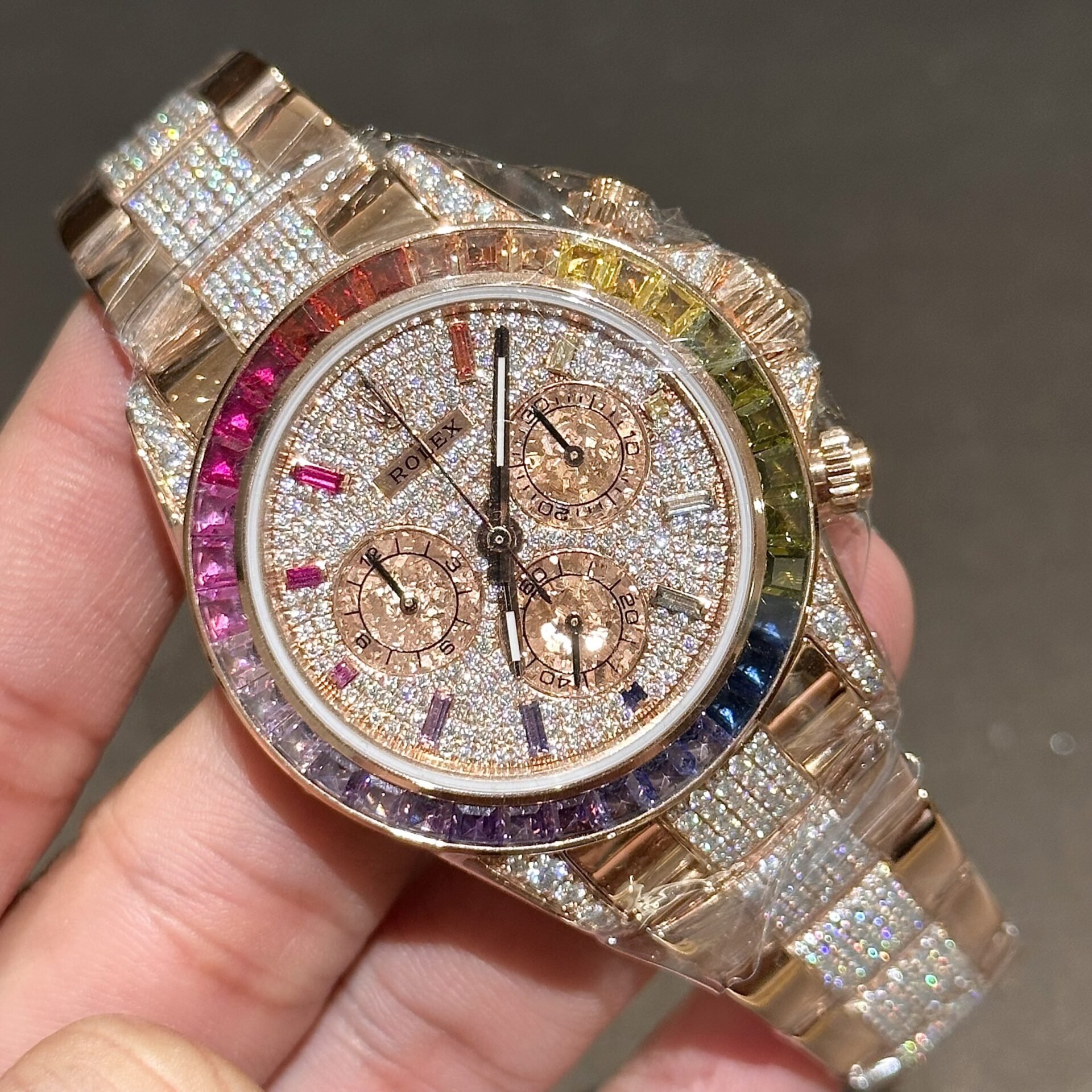 Rolex Daytona Rainbow Replica Watch Gold Wrapped With Moissanite Diamonds 40mm - Top club