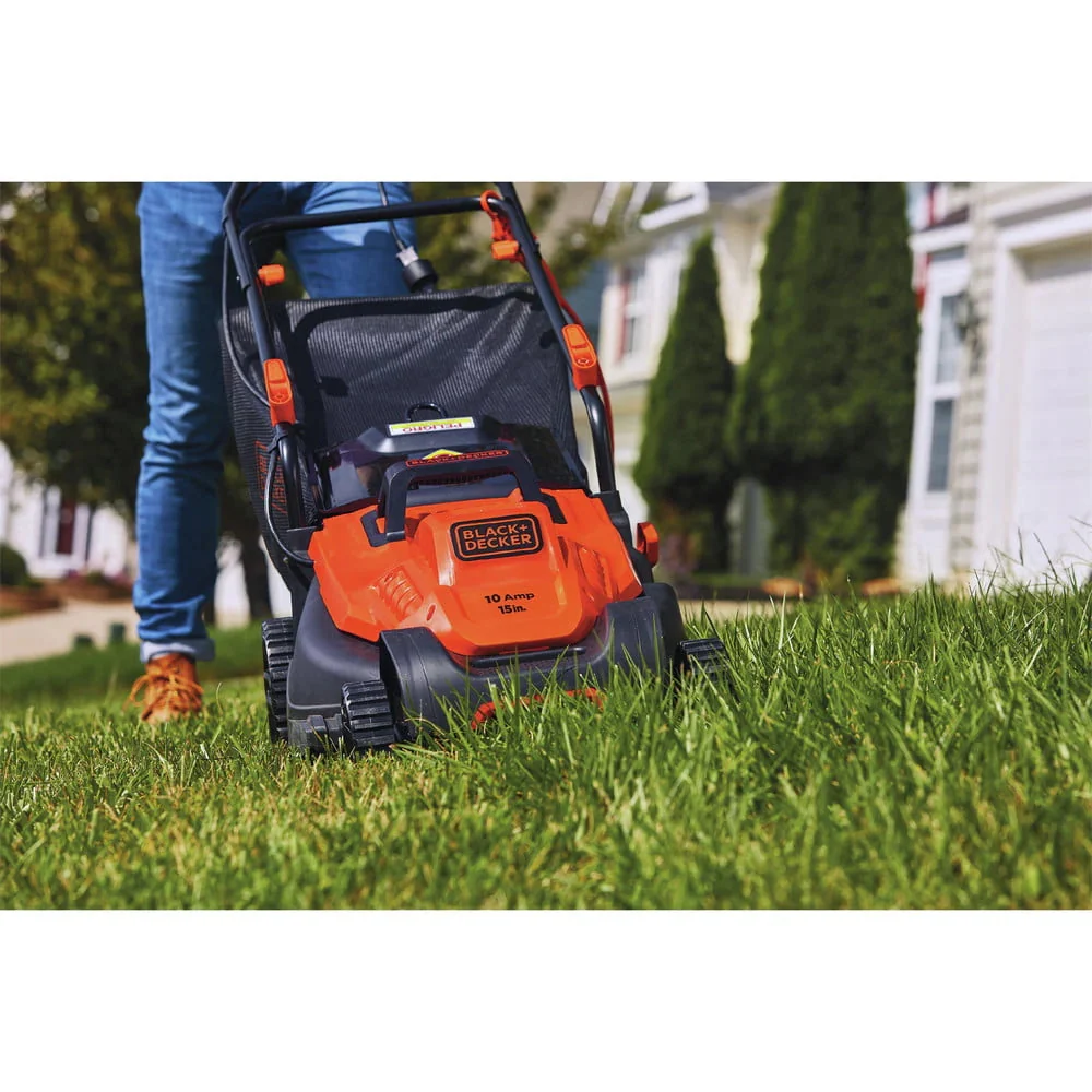 BLACK+DECKER 10 Amp 15 in Corded Electric Lawn Mower - BEMW472BH - Image 6 BLACK+DECKER 10 Amp 15 in Corded Electric Lawn Mower - BEMW472BH - Image 6