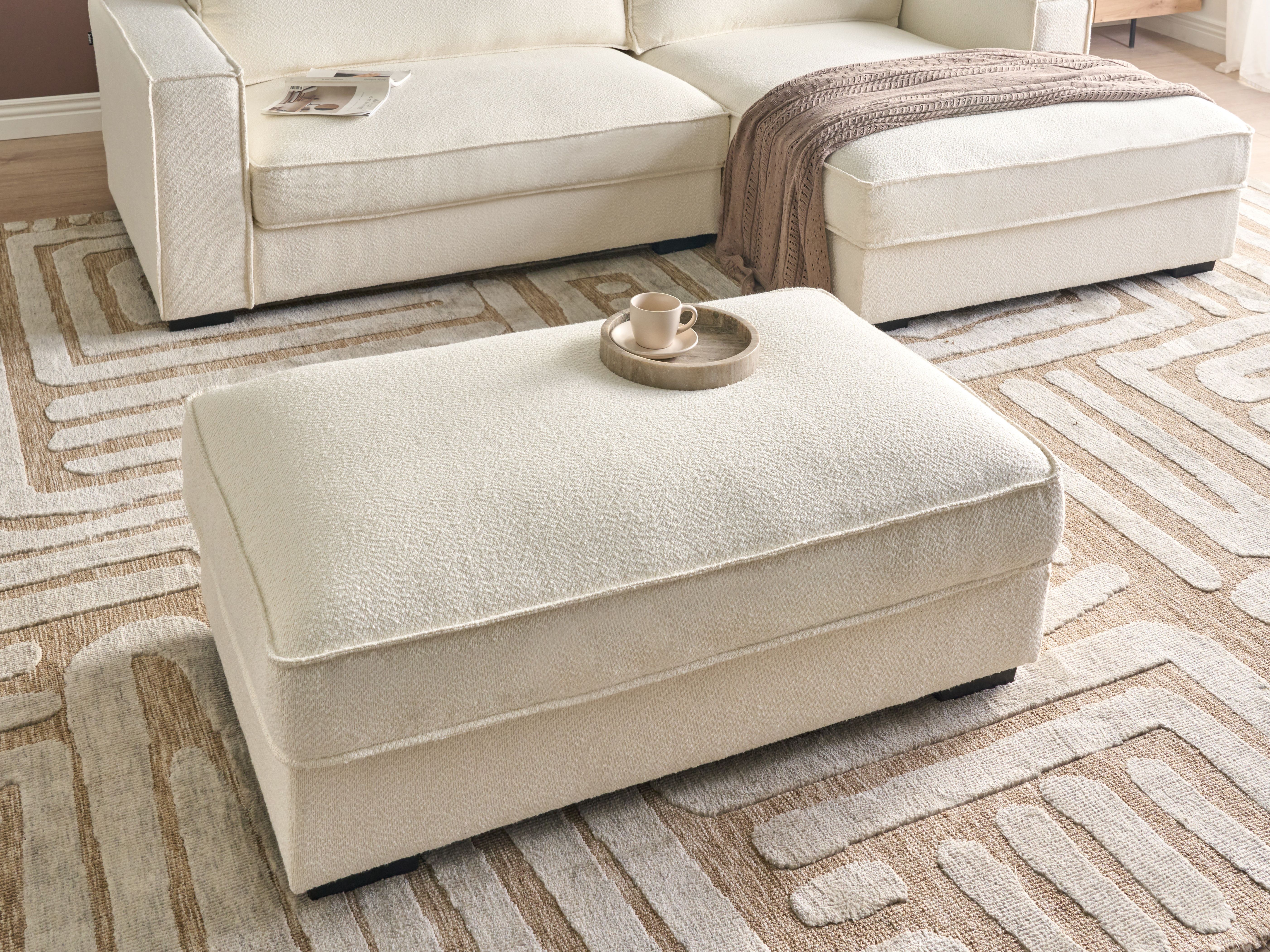 Ottoman RENDERS Boucle Off-White