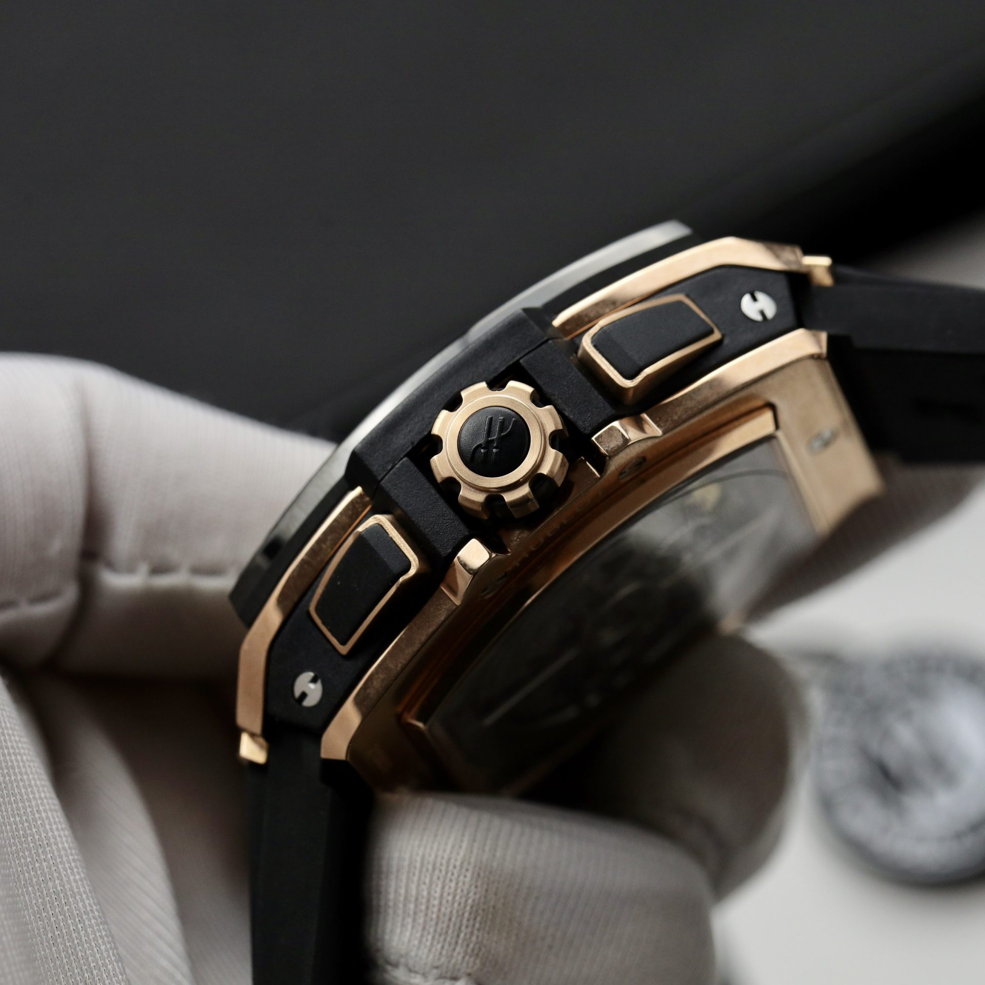 Hublot Replica Watch Spirit Of Big Bang King Gold Black Dial 42mm - Top club