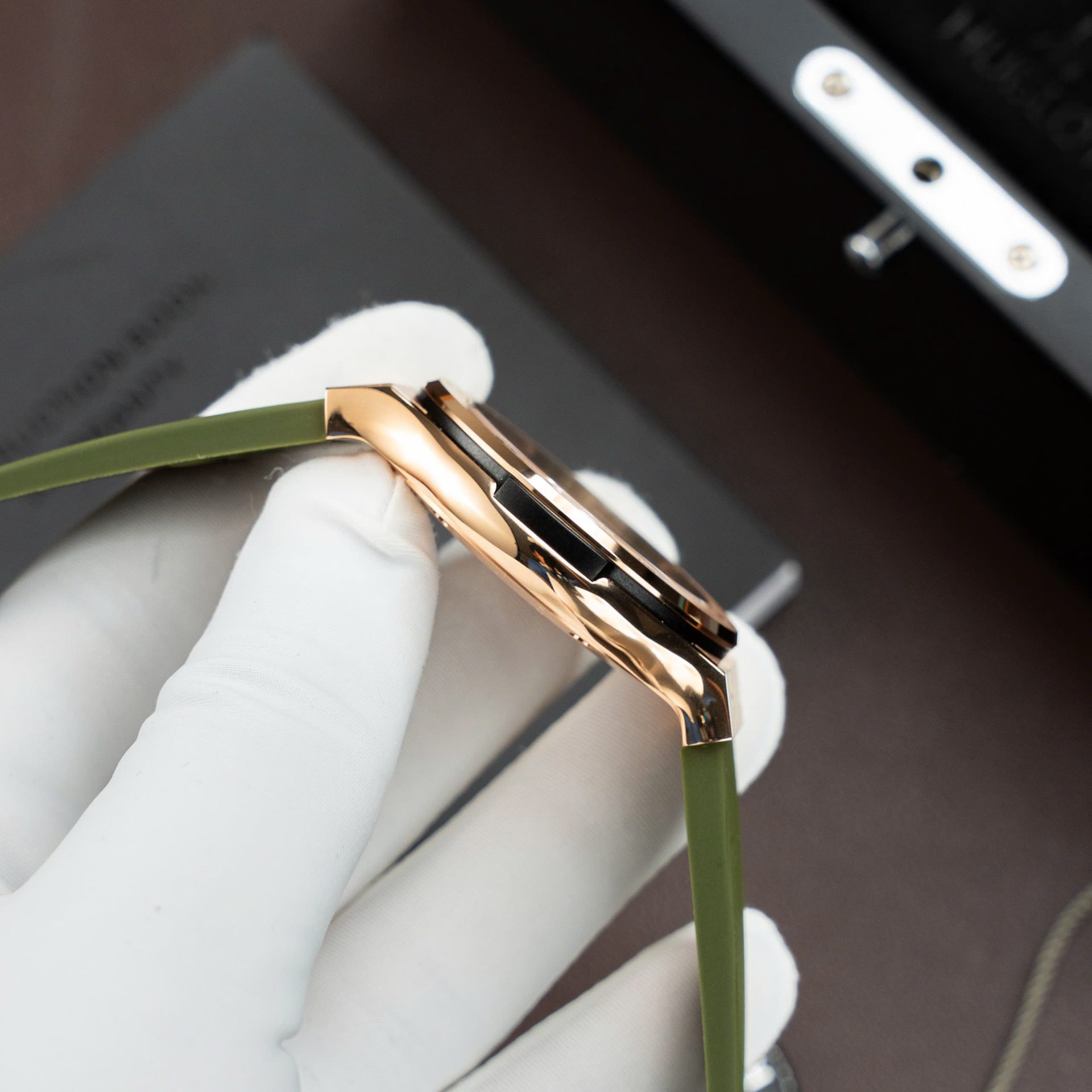 Hublot Best Replica Watch Classic Fusion King Gold Green Dial Movement SW300 Swiss Made 42mm - Top club