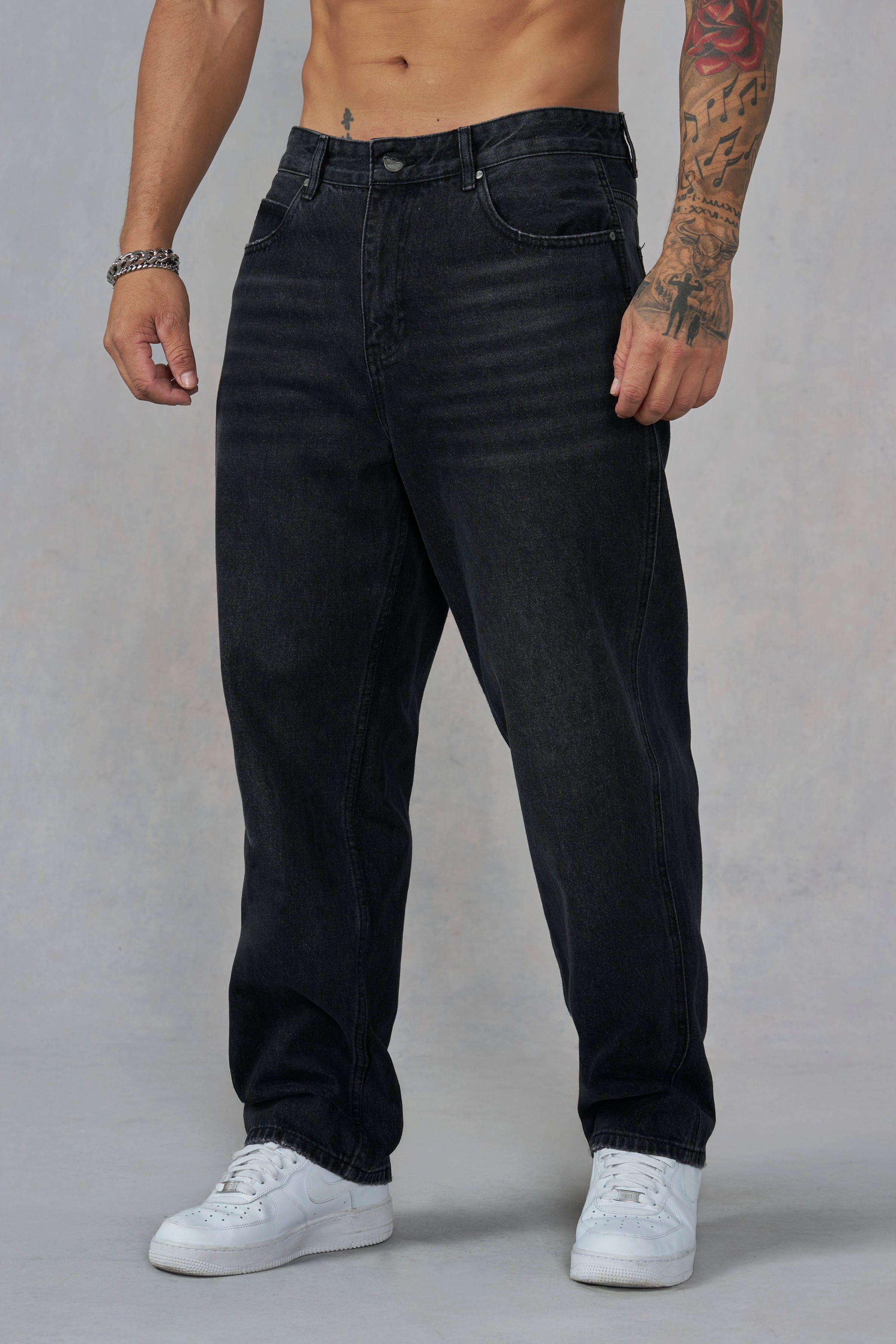 6052 - Straight Cut Jeans