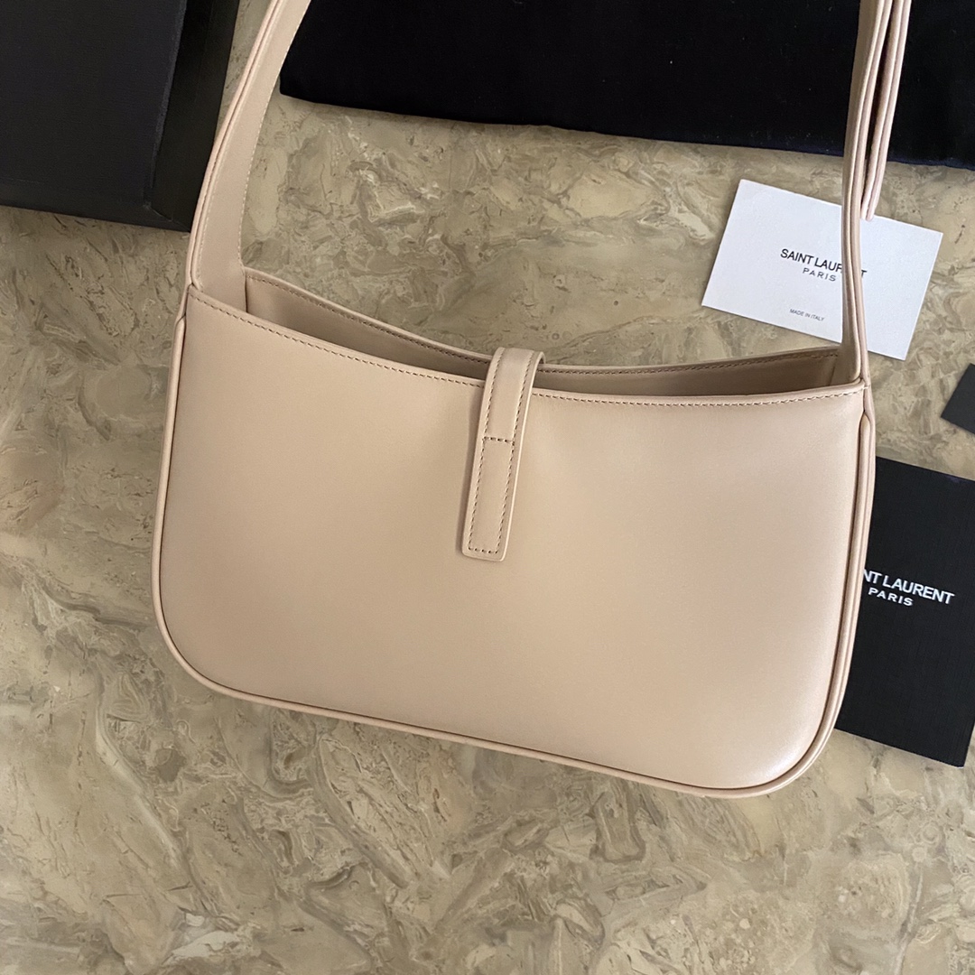 LE 5 À 7 HOBO BAG IN CROCODILE-EMBOSSED SHINY LEATHER1:1High-quality replica