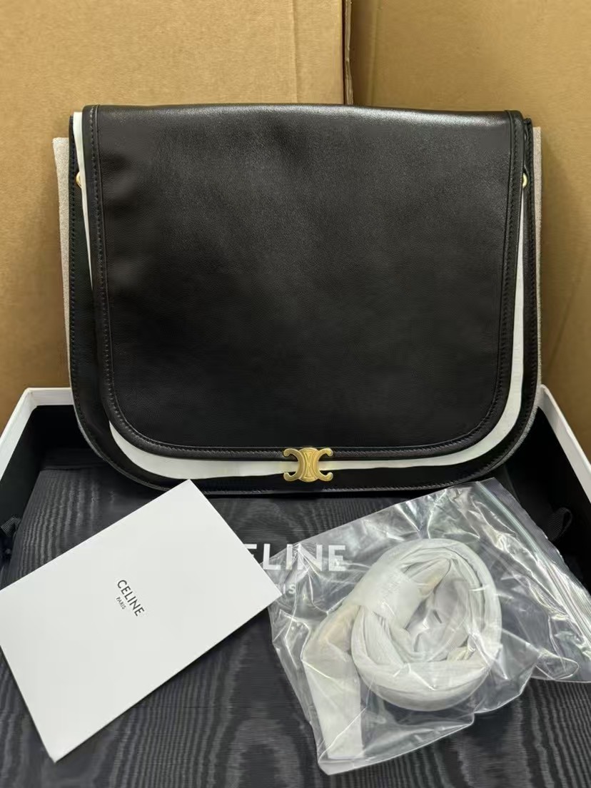 CELINE SOFT TRIOMPHE BESACE Lambskin Leather Hand Bag
