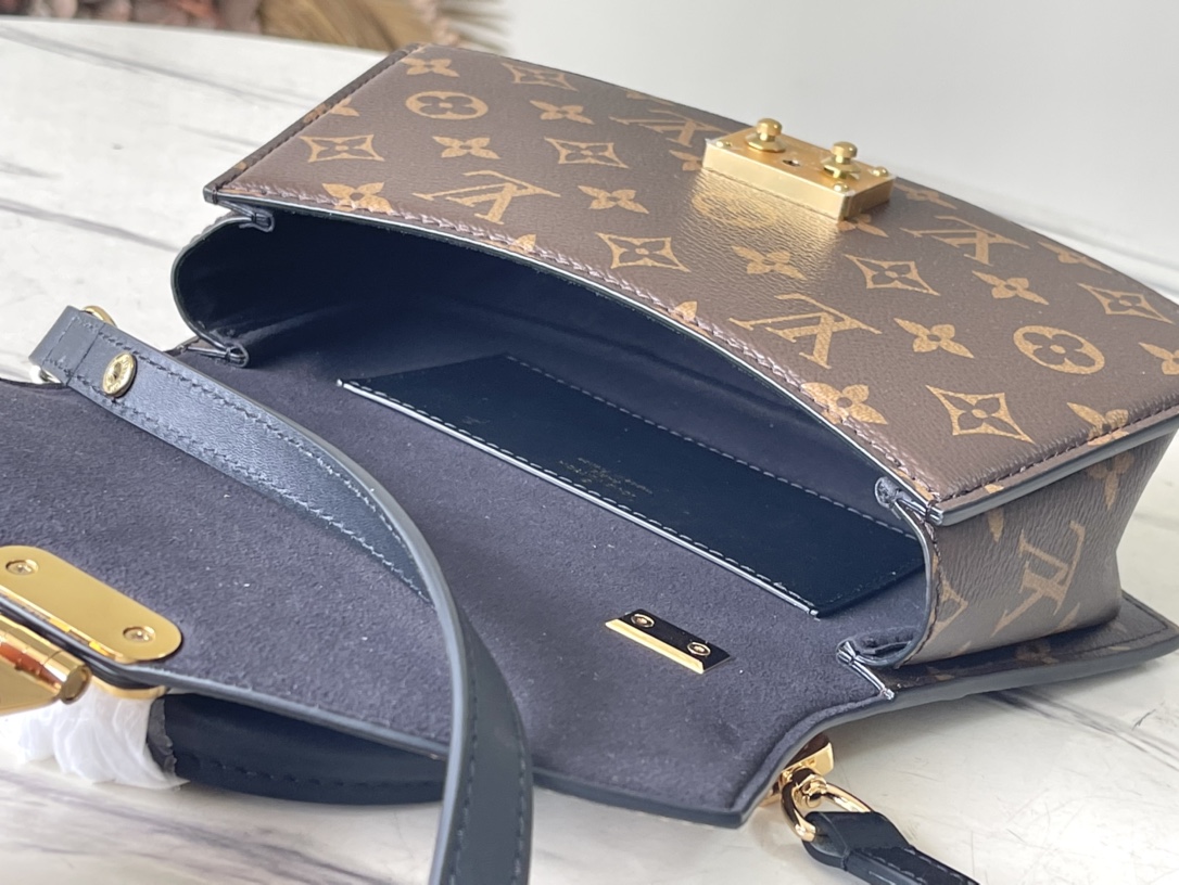 Louis Vuitton Tilsitt m465481:1High-quality replica