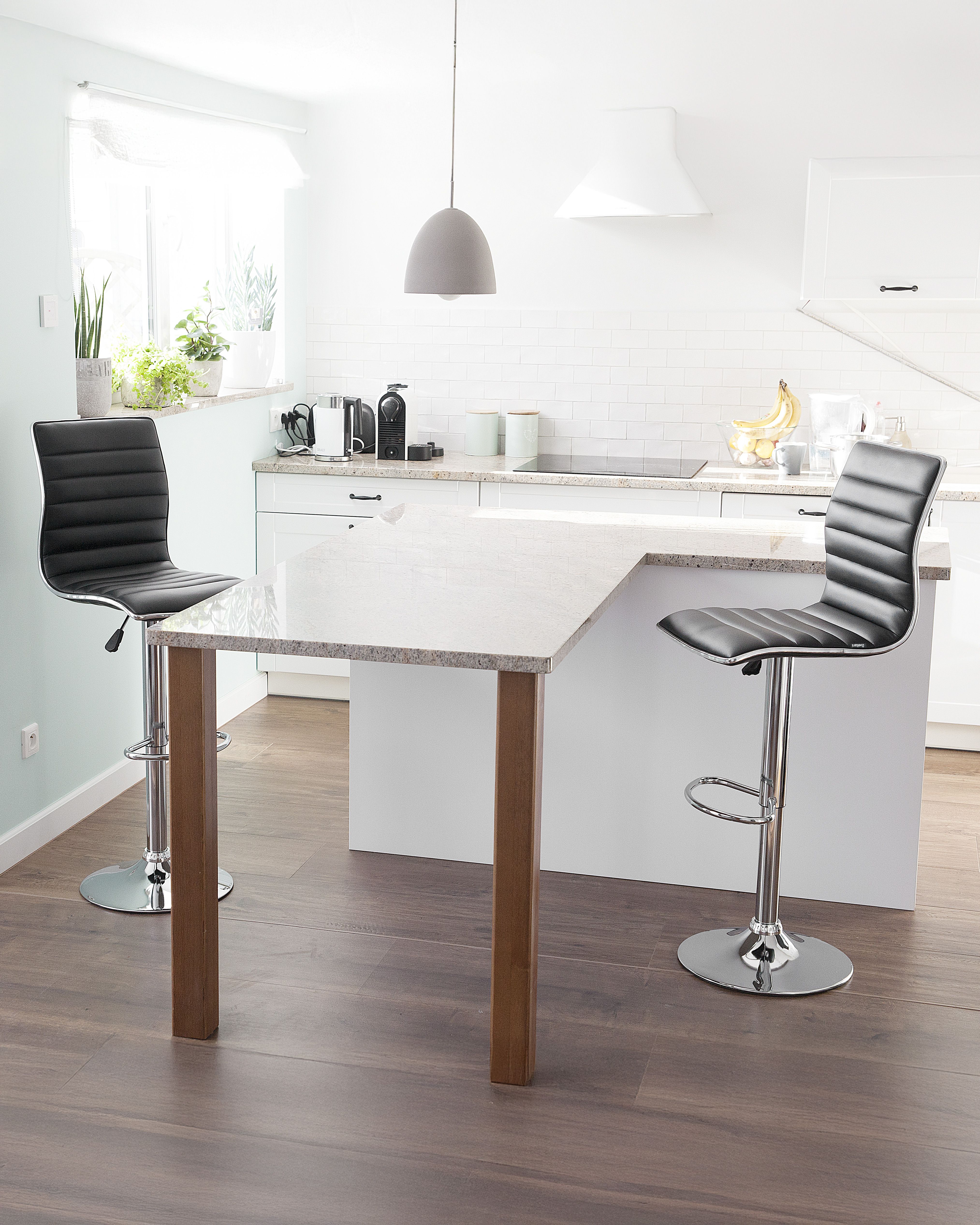 Set of 2 Bar Chairs LUCERNE Faux Leather Swivel Black