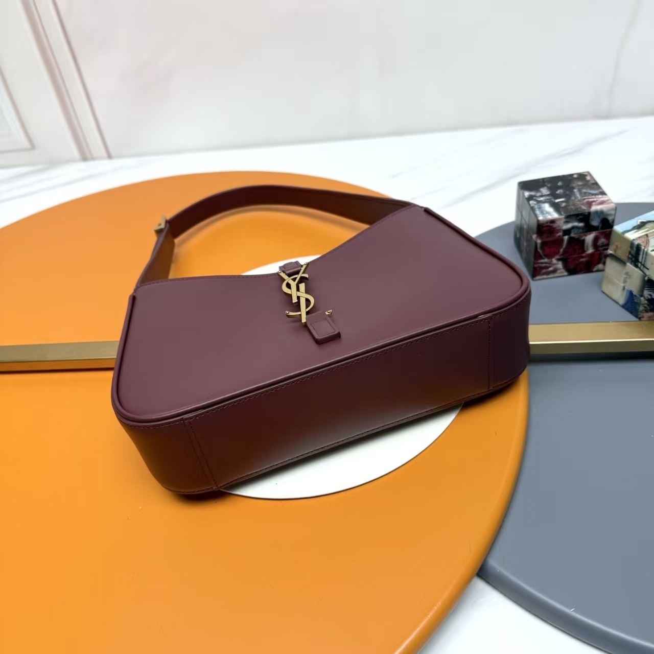 Saint Laurent LE 5 À 7 Smooth Leather HandBag1:1High-quality replica