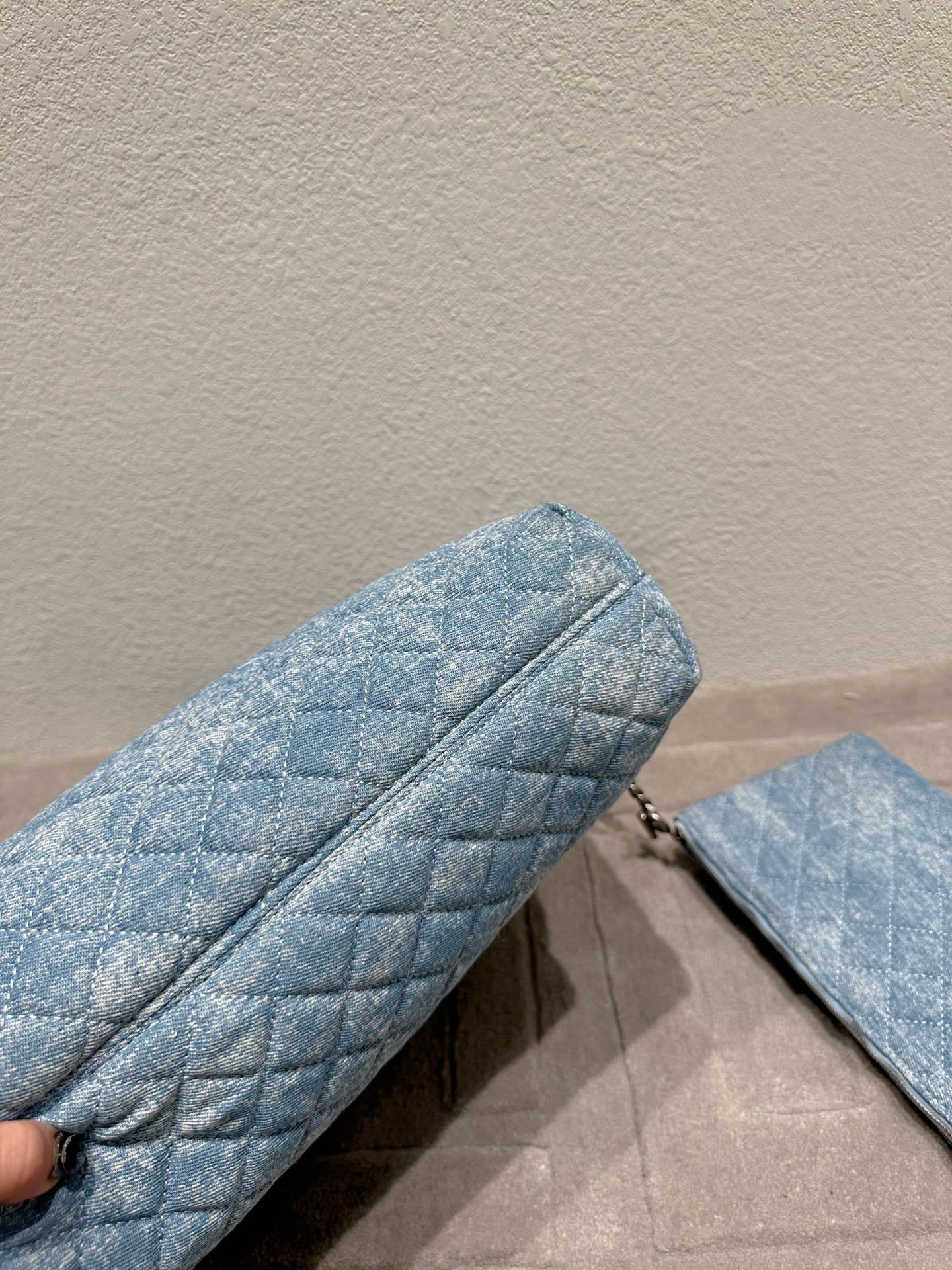 TO – Luxury Bags SLY 2811:1High-quality replica