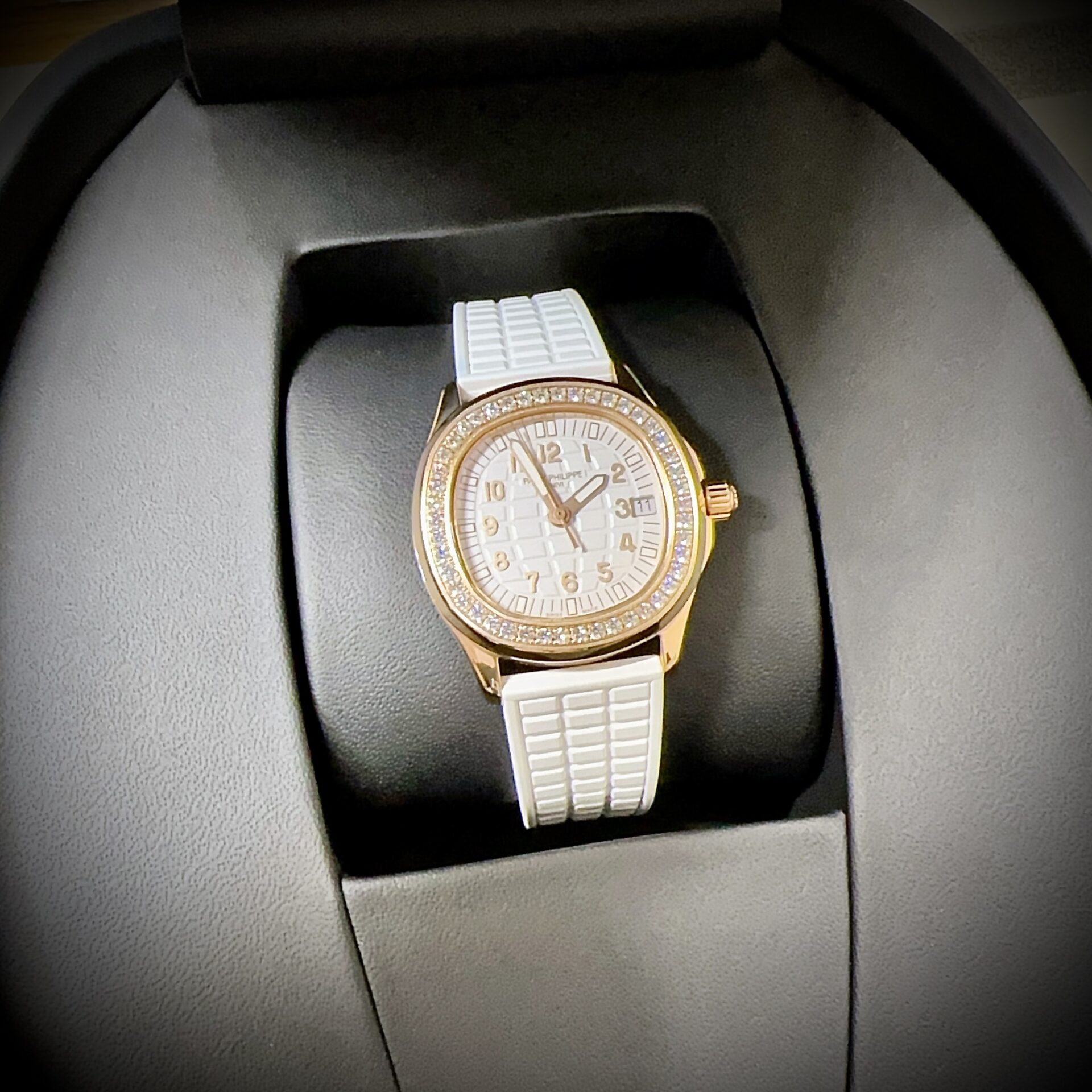 Patek Philippe Aquanaut 5067R Replica Watch White PP Factory 35.6mm - Top club