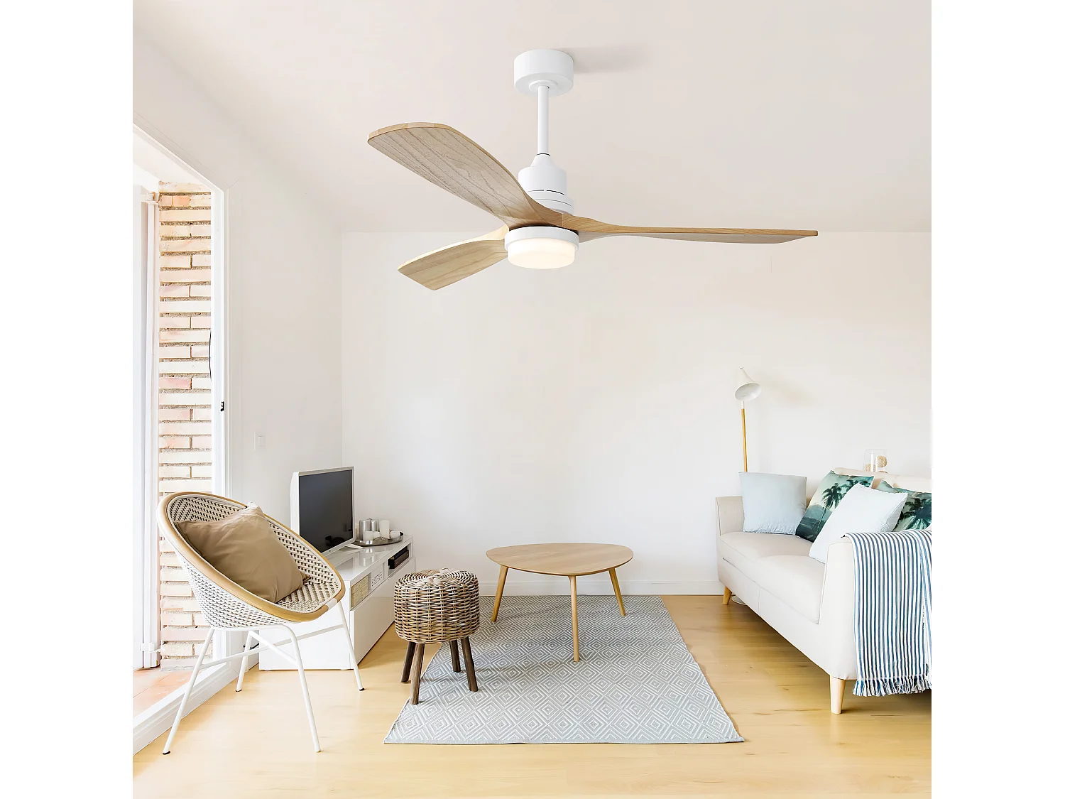 Ventilateur de plafond 132cm 3 pales en bois avec LED, 6 vitesses et timer, Moteur DC réversible, Blanc