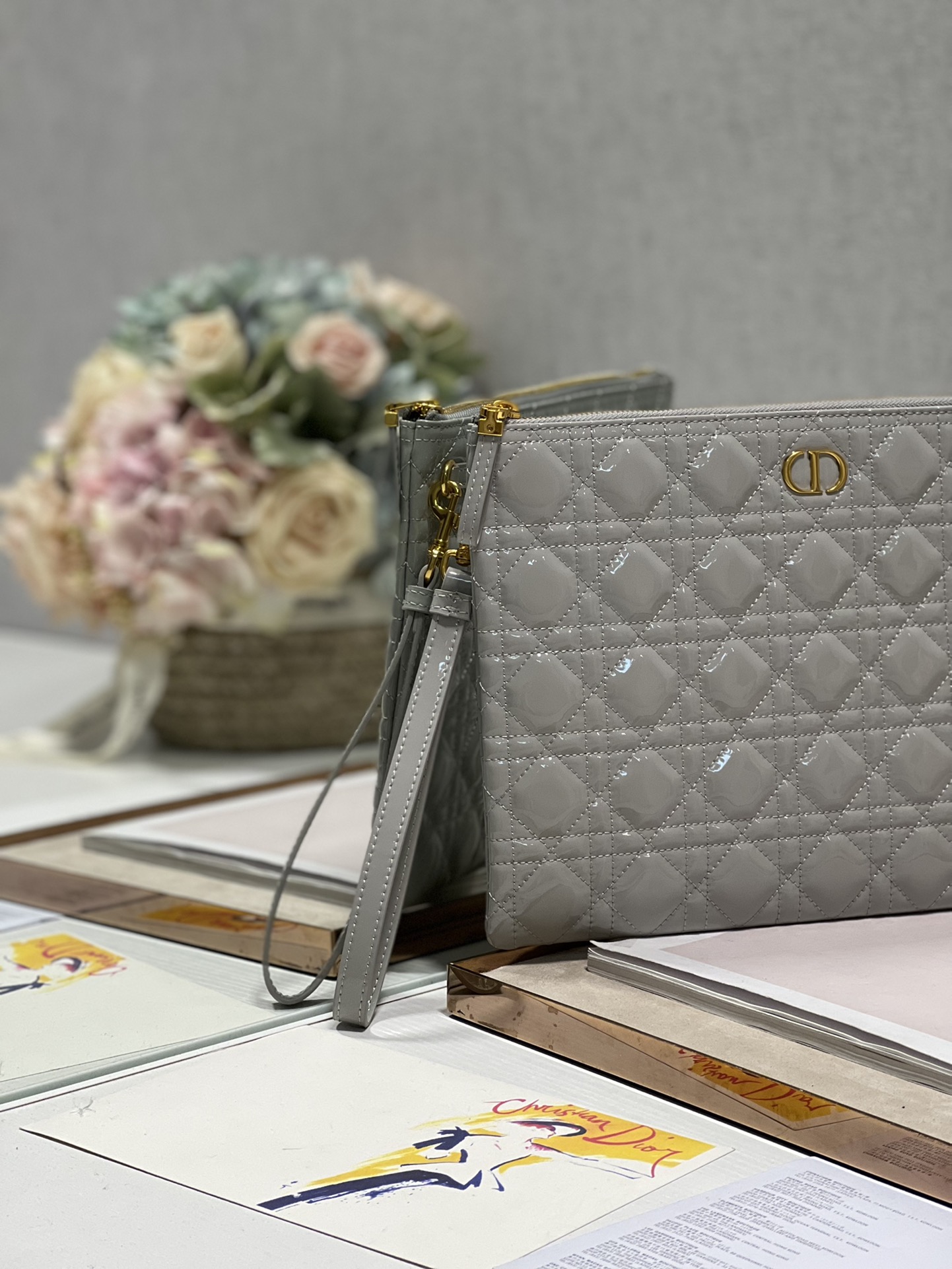 Large Caro Daily Pouch Black/Grey/Brown For Women 12in/30cm S5086UWHC_M9001:1High-quality replica
