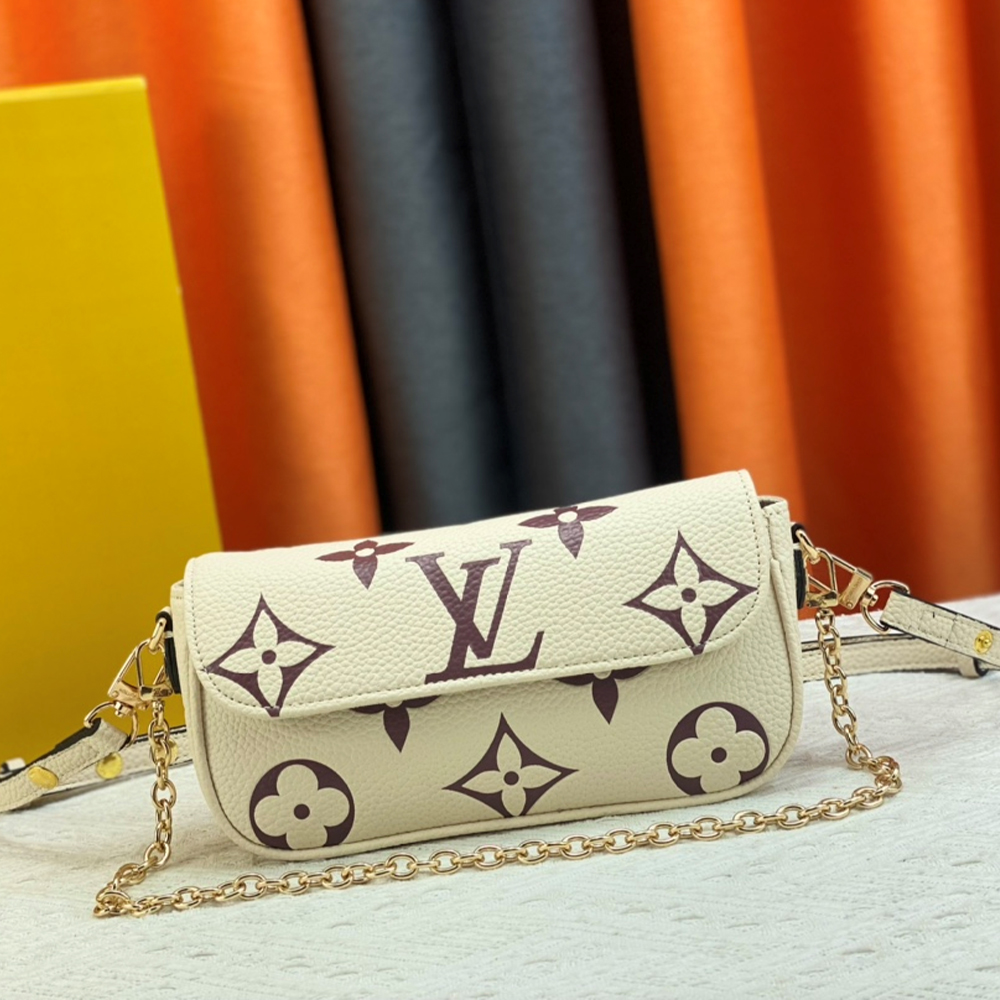 Louis Vuitton LV Leather Baguette Shoulder Handbag M82210&M819111:1High-quality replica