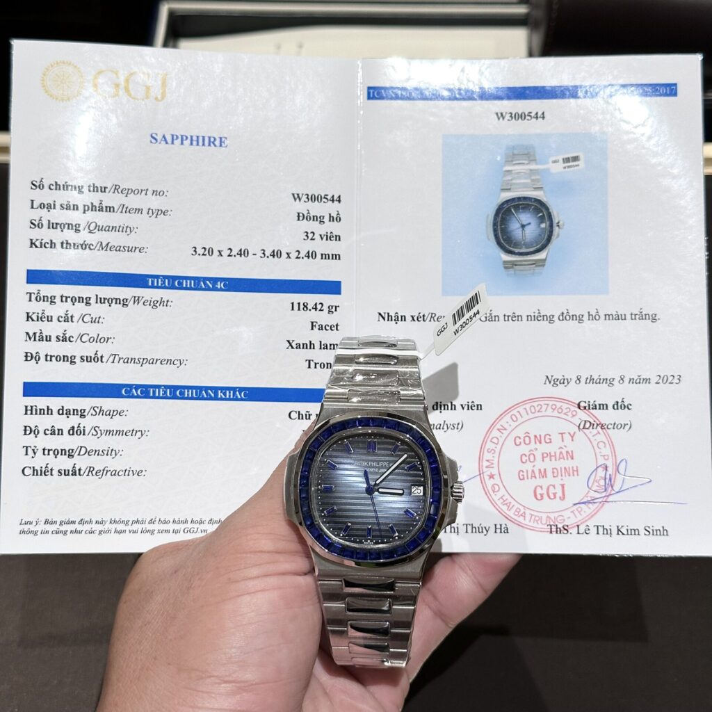 Patek Philippe Nautilus 5723 Replica Watches Custom Benzel Sapphire Blue 40mm - Top club