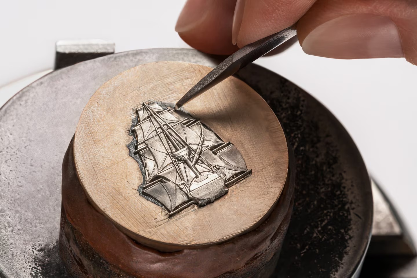 Replica Watches Fake Vacheron Constantin Metiers d'Art Tribute to Explorer Naturalists – Detroit de Magellan Limited edition 41 MM PINK GOLD(1:1 replica) - House of Replica