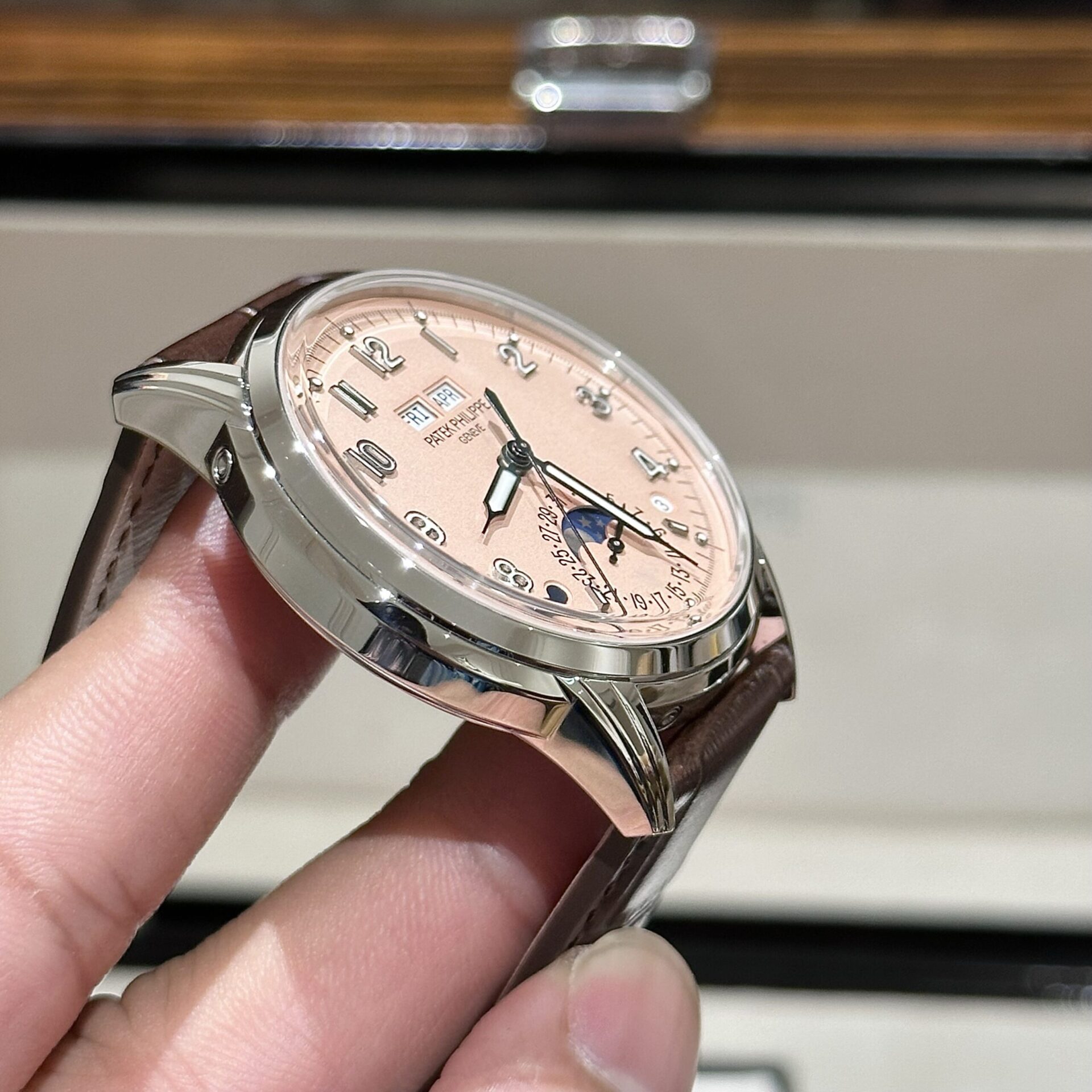 Patek Philippe Complications 5320G Pink Dial Replica 1:1 Watch GRF 40mm - Top club