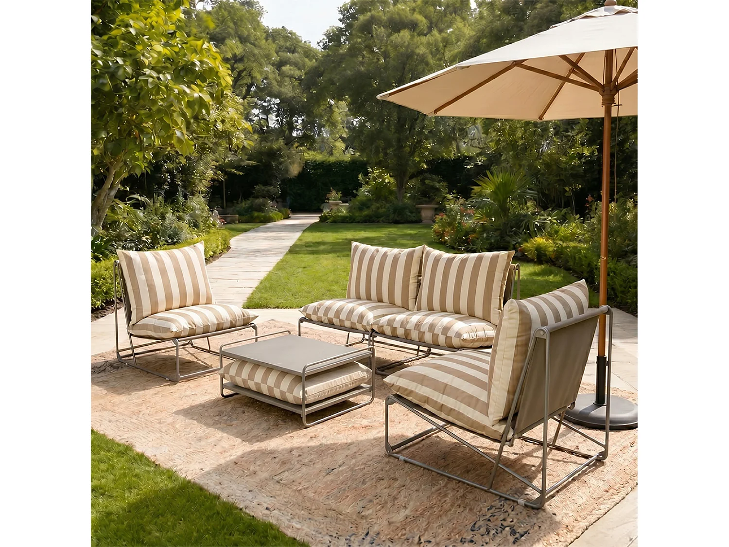 Salon de jardin 4 places à rayures taupe et beige avec table basse ANDRIA