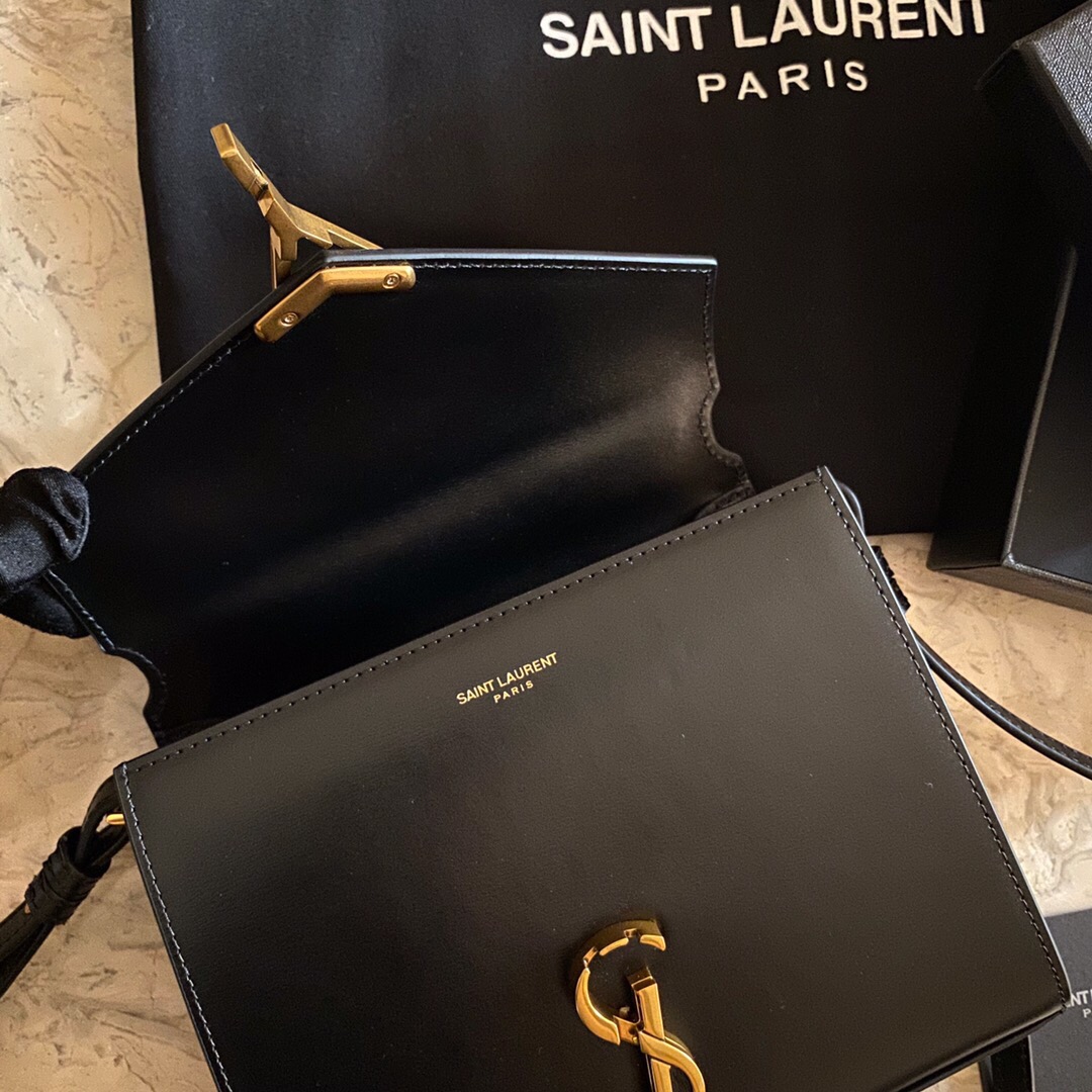 CASSANDRA MONOGRAM CLASP BAG IN MATTE PYTHON1:1High-quality replica