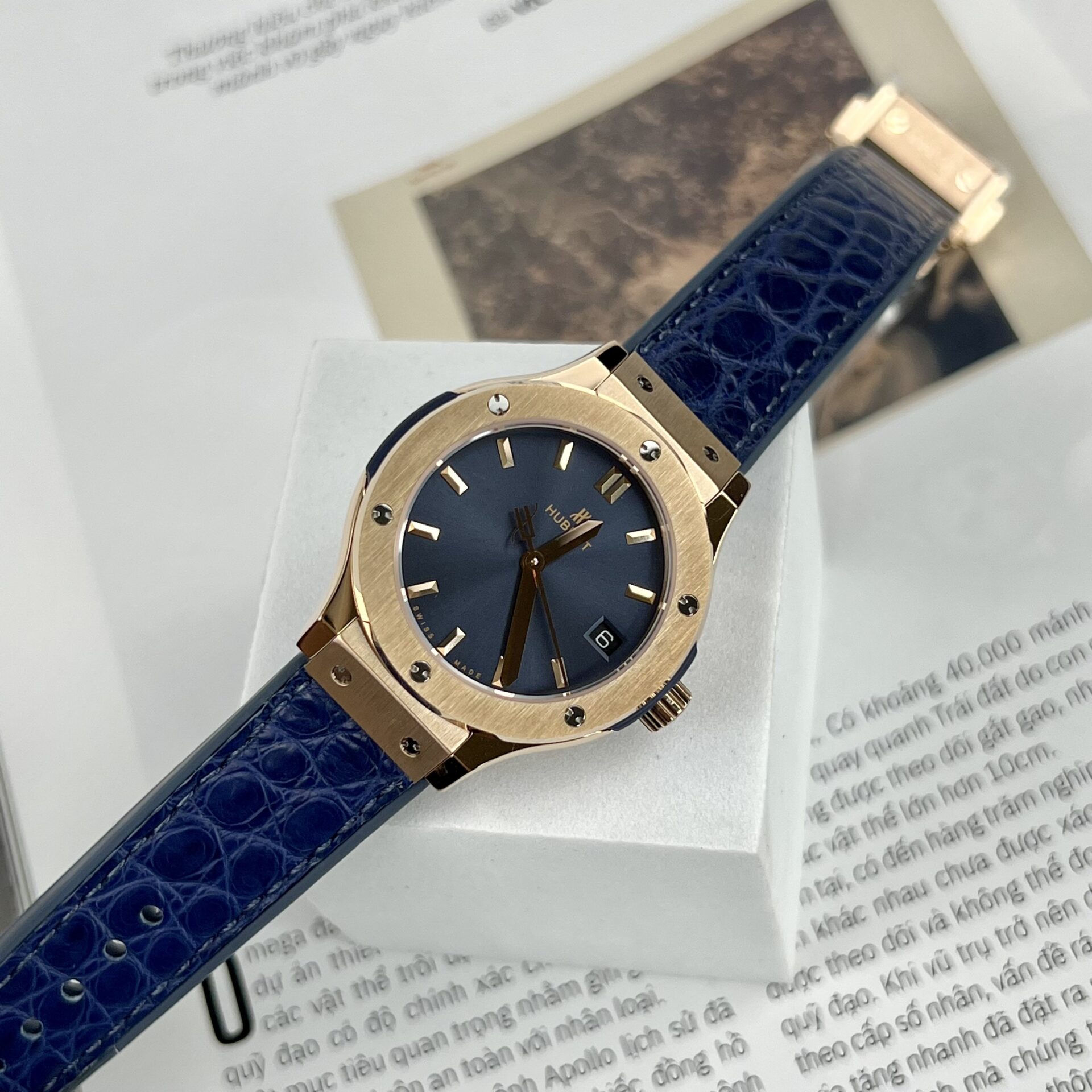 Hublot Replica 1: Watch Classic Fusion King Gold Women s Blue 33mm - Top club