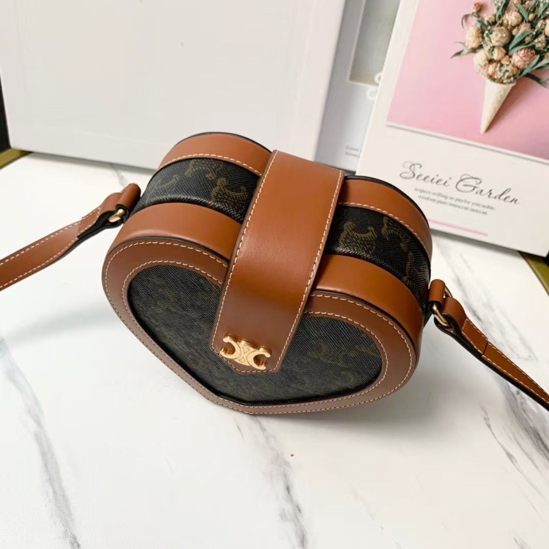 Celine Triomphe Heart Tambour Bag1:1High-quality replica