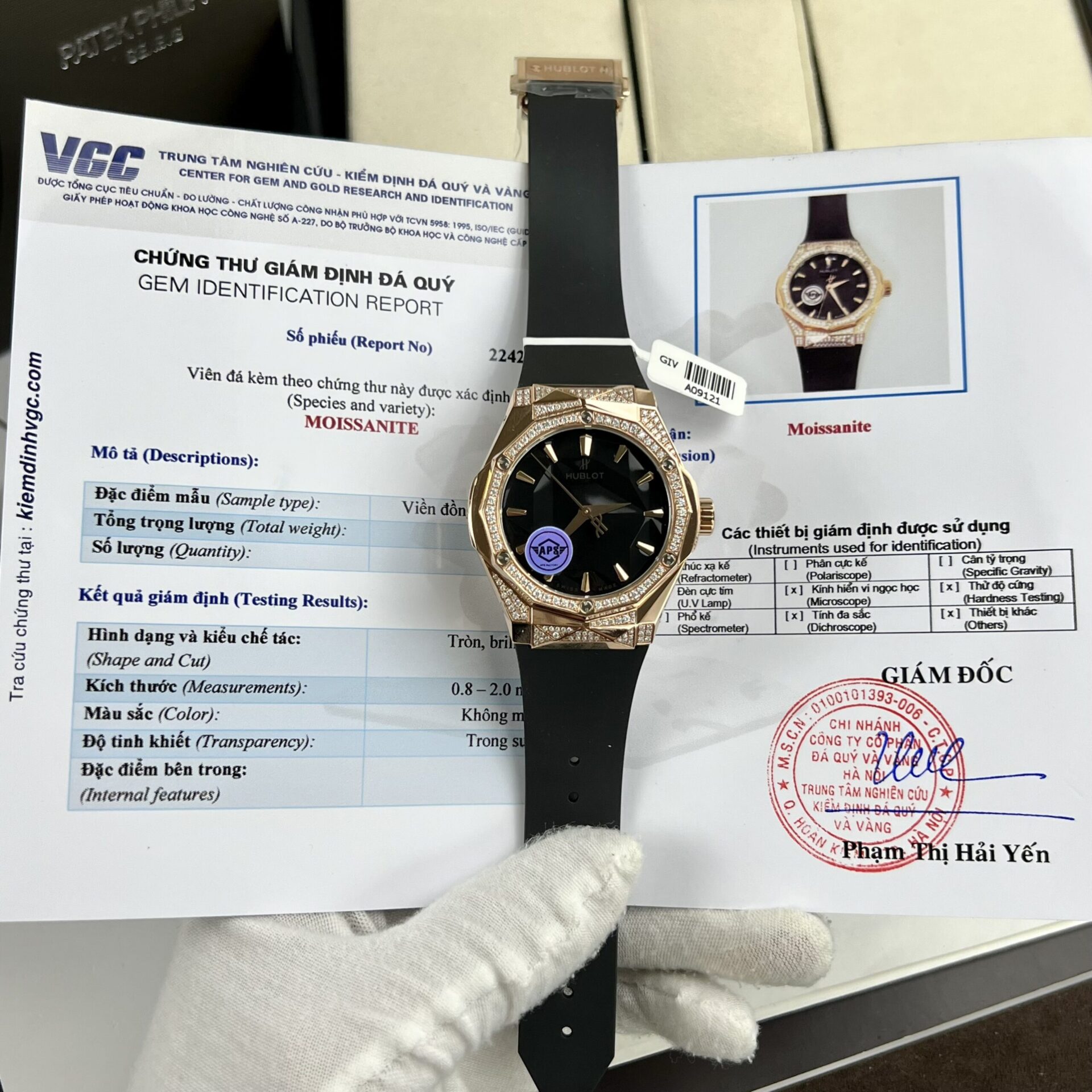 Hublot Orlinski King Gold Black Dial Custom Moissanite Diamonds Hong Kong 40mm - Top club