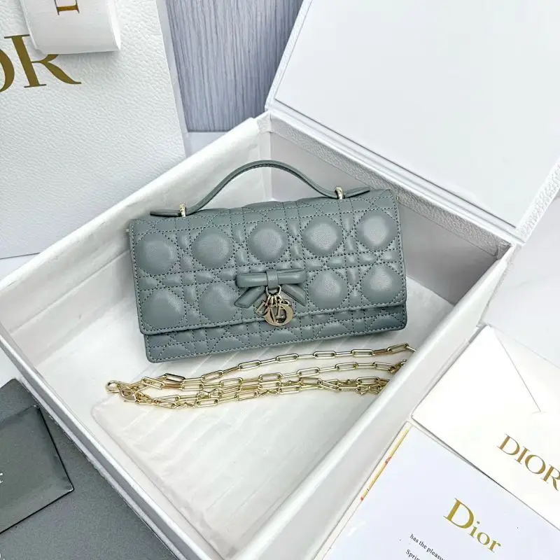 Shop1:1High-quality replica