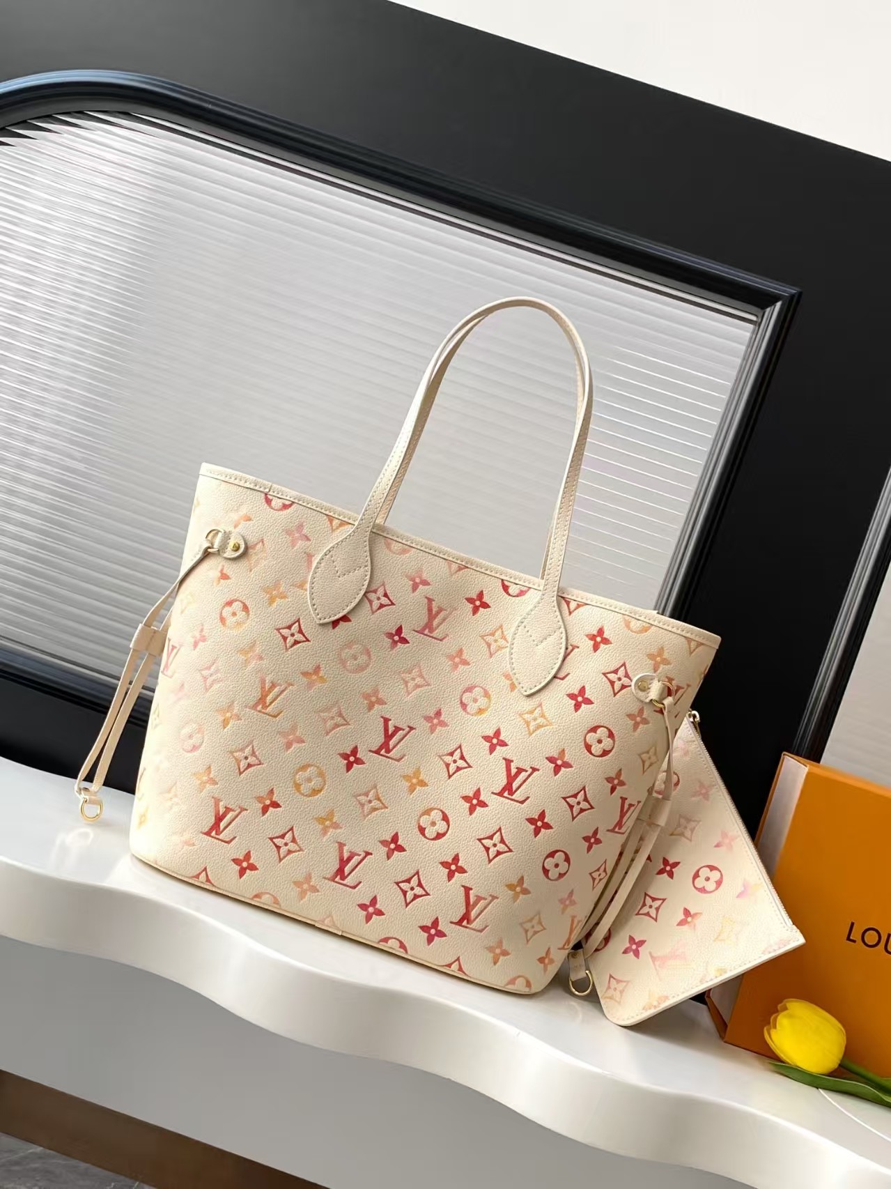Louis Vuitton white printed Neverfull MM Bag1:1High-quality replica