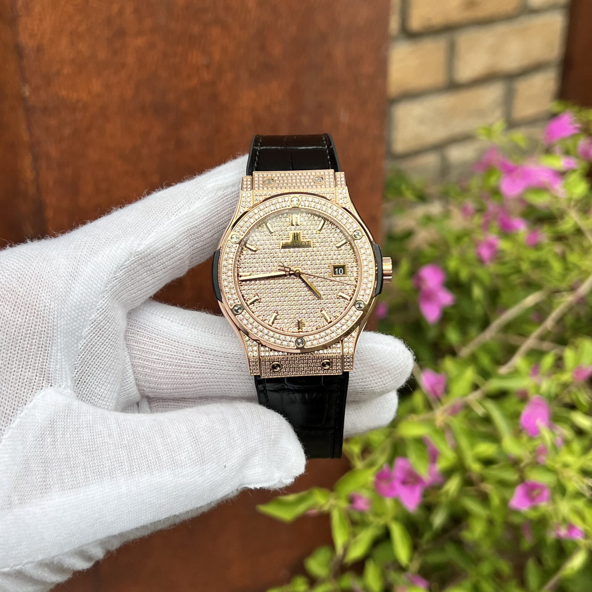 Hublot Replica 11 Watch Classic Fusion King Gold With Full Diamond 42mm - Top club