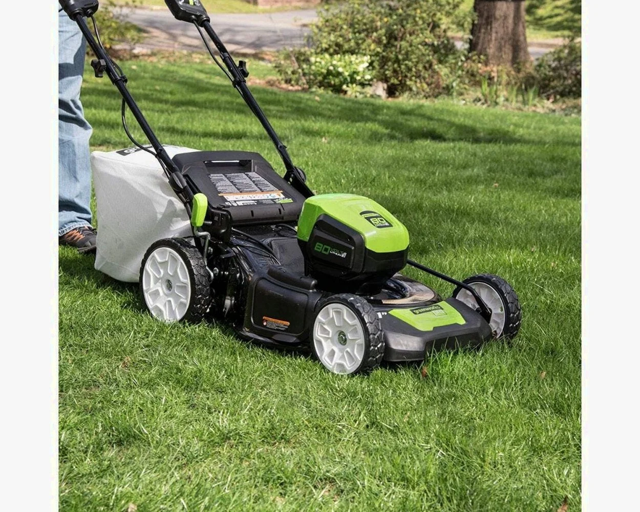Greenworks 80V Cordless 21 in Self-Propelled Brushless Lawn Mower - Image 11 Greenworks 80V Cordless 21 in Self-Propelled Brushless Lawn Mower - Image 11