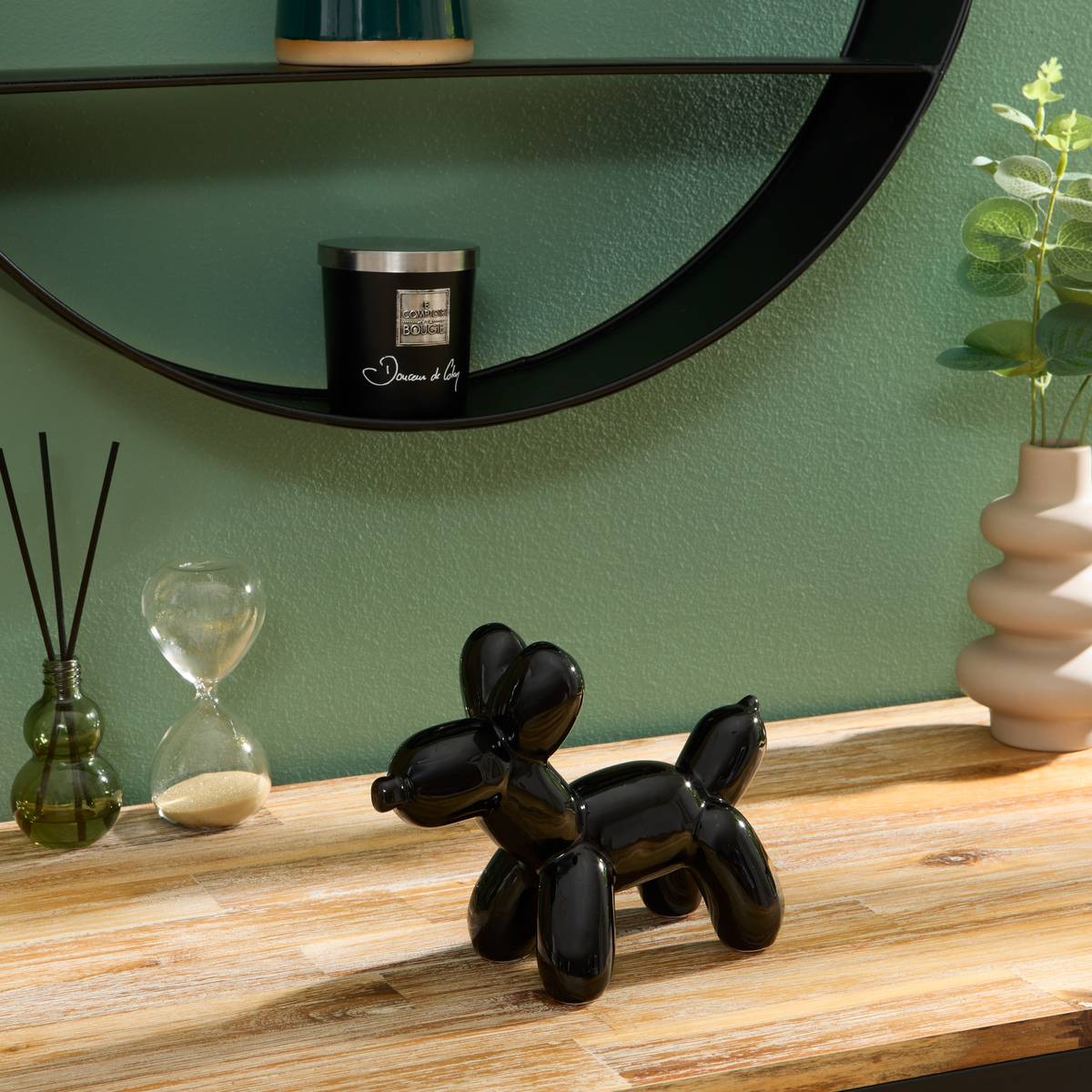 "Theo" Statuette Black, 13.5x8.5 cm