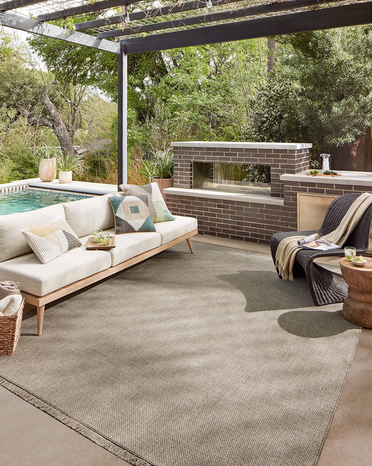 Loloi Dawn Collection Indoor/Outdoor DAW-04 Coffee 7'-8
