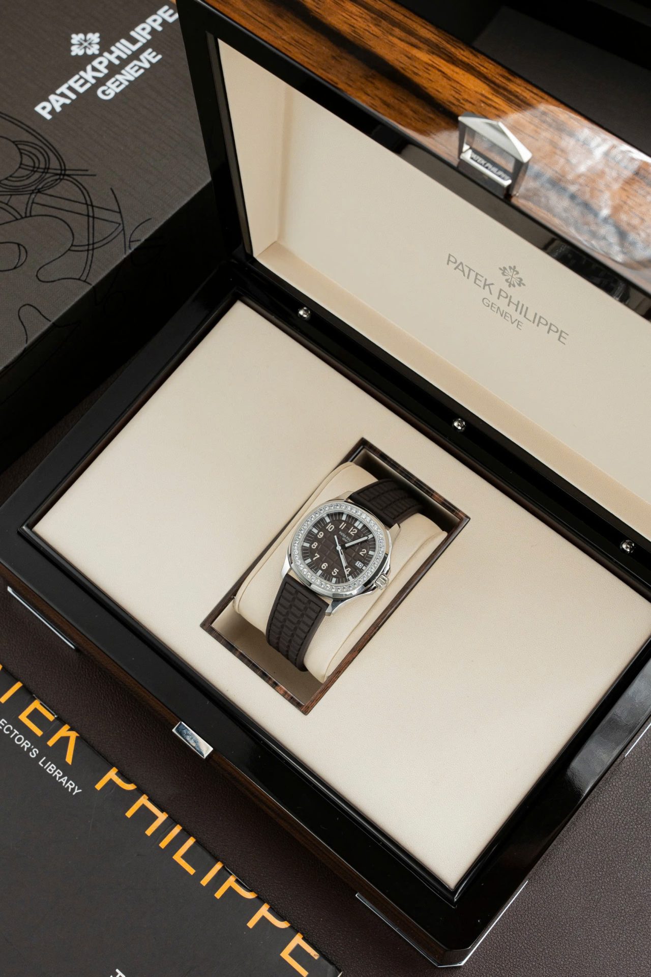 Patek Philippe Aquanaut 5067 Replica Watches Quartz Movement PPF Factory 35.6mm - Top club