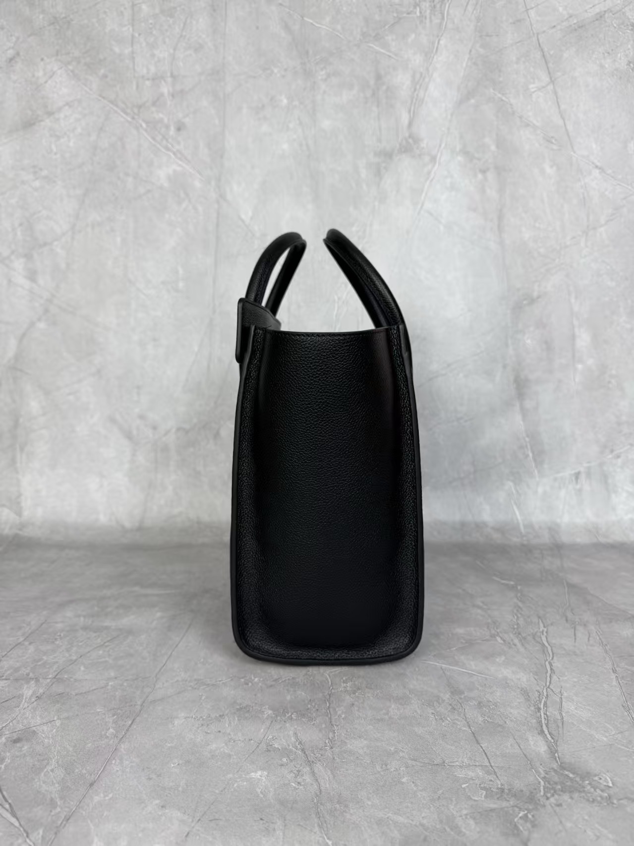 Celine Nano Medium HandBag1:1High-quality replica