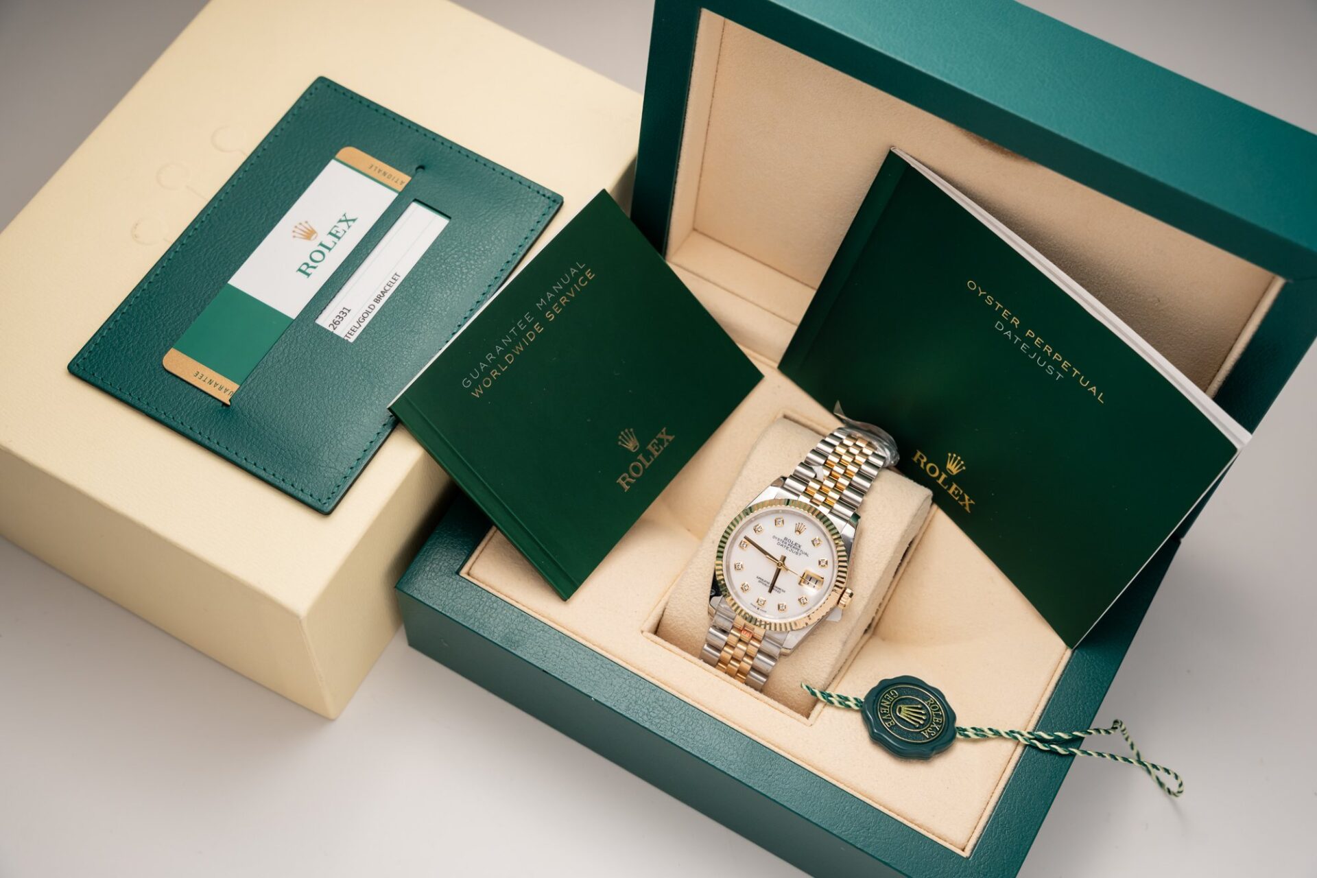 Rolex Best Replica Watch DateJust Mother Of Pearl Dial Gold Wrapped GM Factory 36mm - Elite Watch Atelier