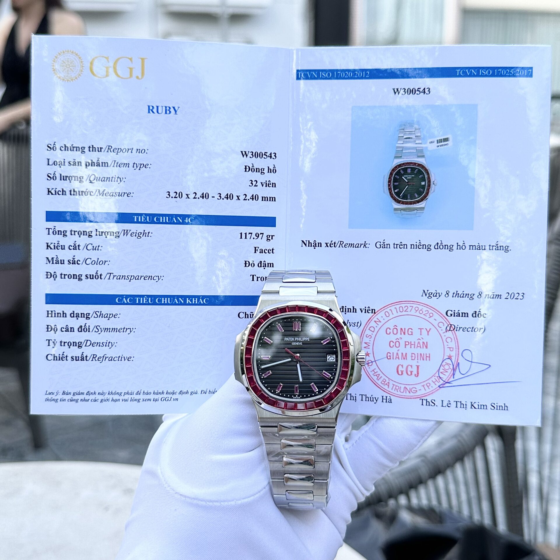Patek Philippe Nautilus 5723 Replica 1:1 Watch Red Ruby Bezel 40mm - Elite Watch Atelier