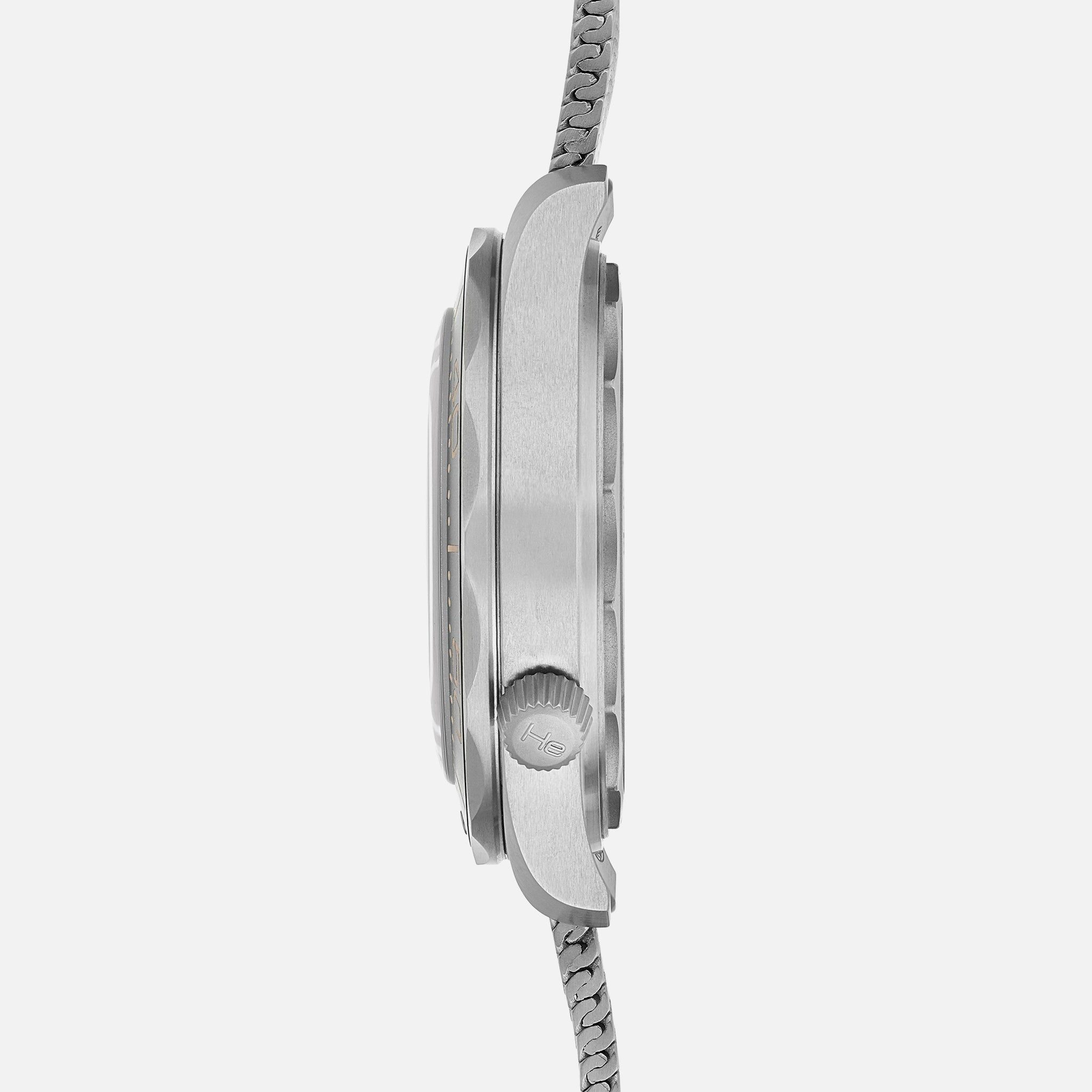 Seamaster Diver 300M Co-Axial Master Chronometer 42mm Titanium 007 Edition On Bracelet(1:1 replica) - Top club
