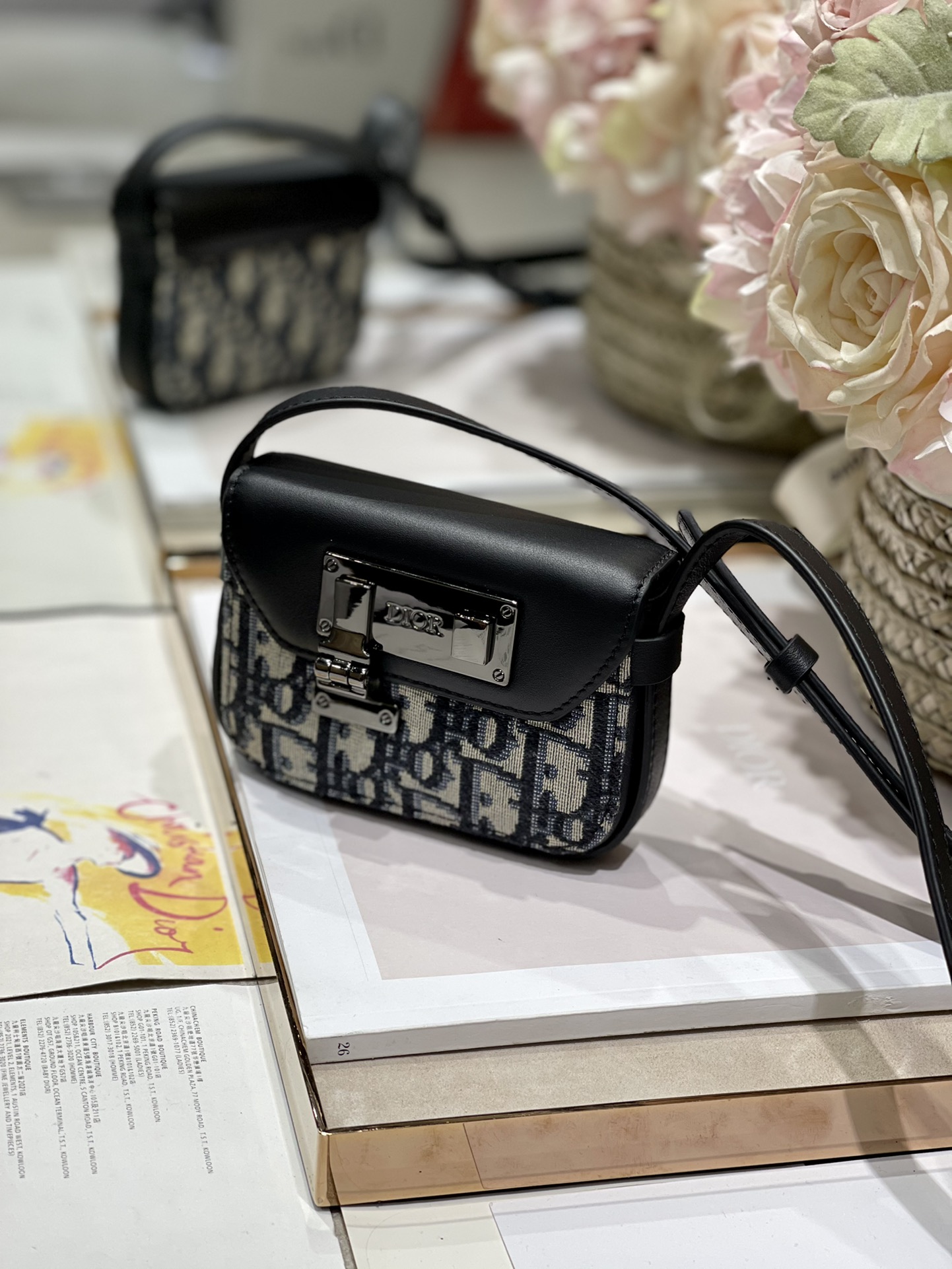 Lock Messenger Pouch Black/Beige For Women 4.5in/11cm1:1High-quality replica