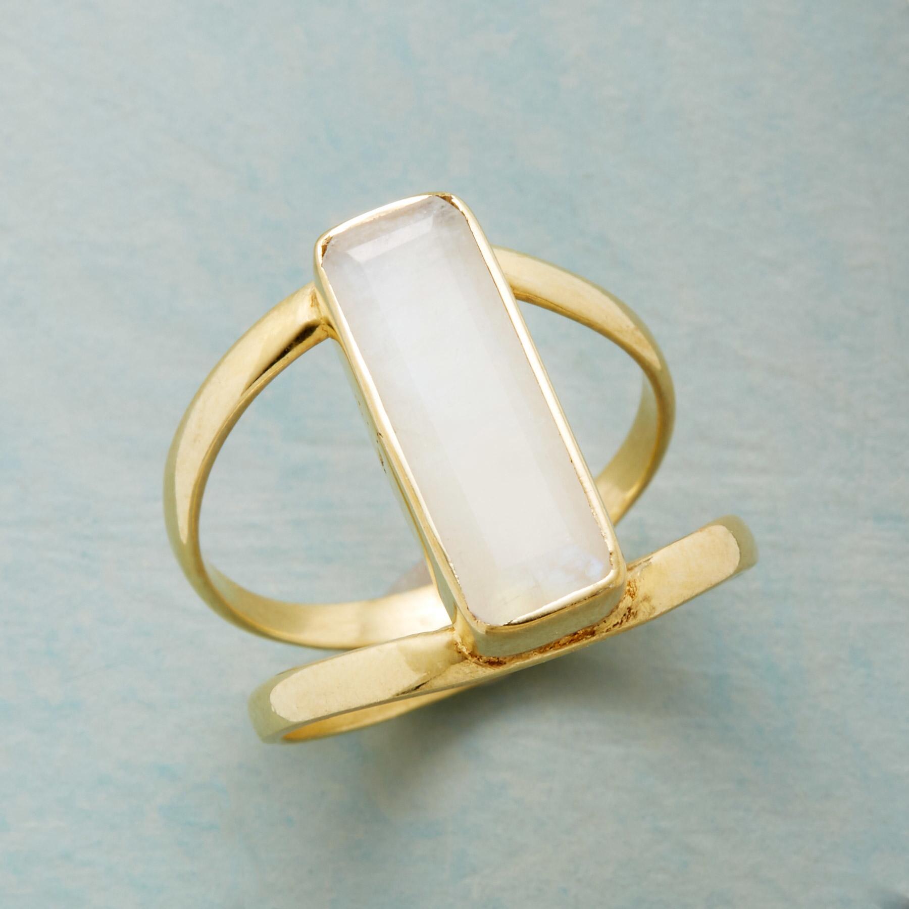 Captured Light Ring - Sundance Clothing