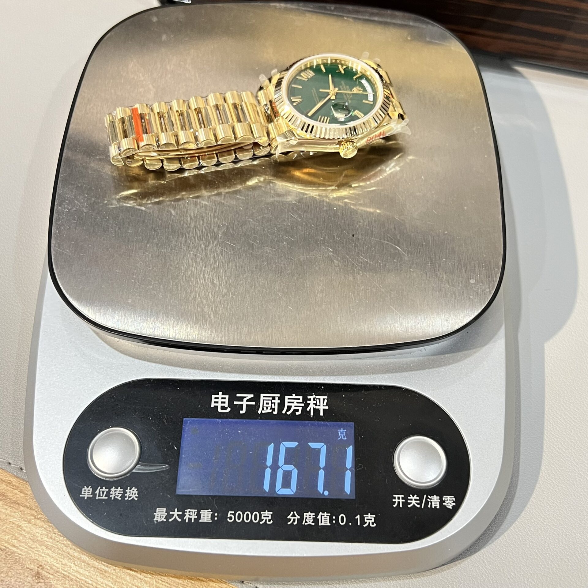 Rolex Day-Date 228238 Replica Watch Green Dial Refined 166gr GM V2 40mm - Top club