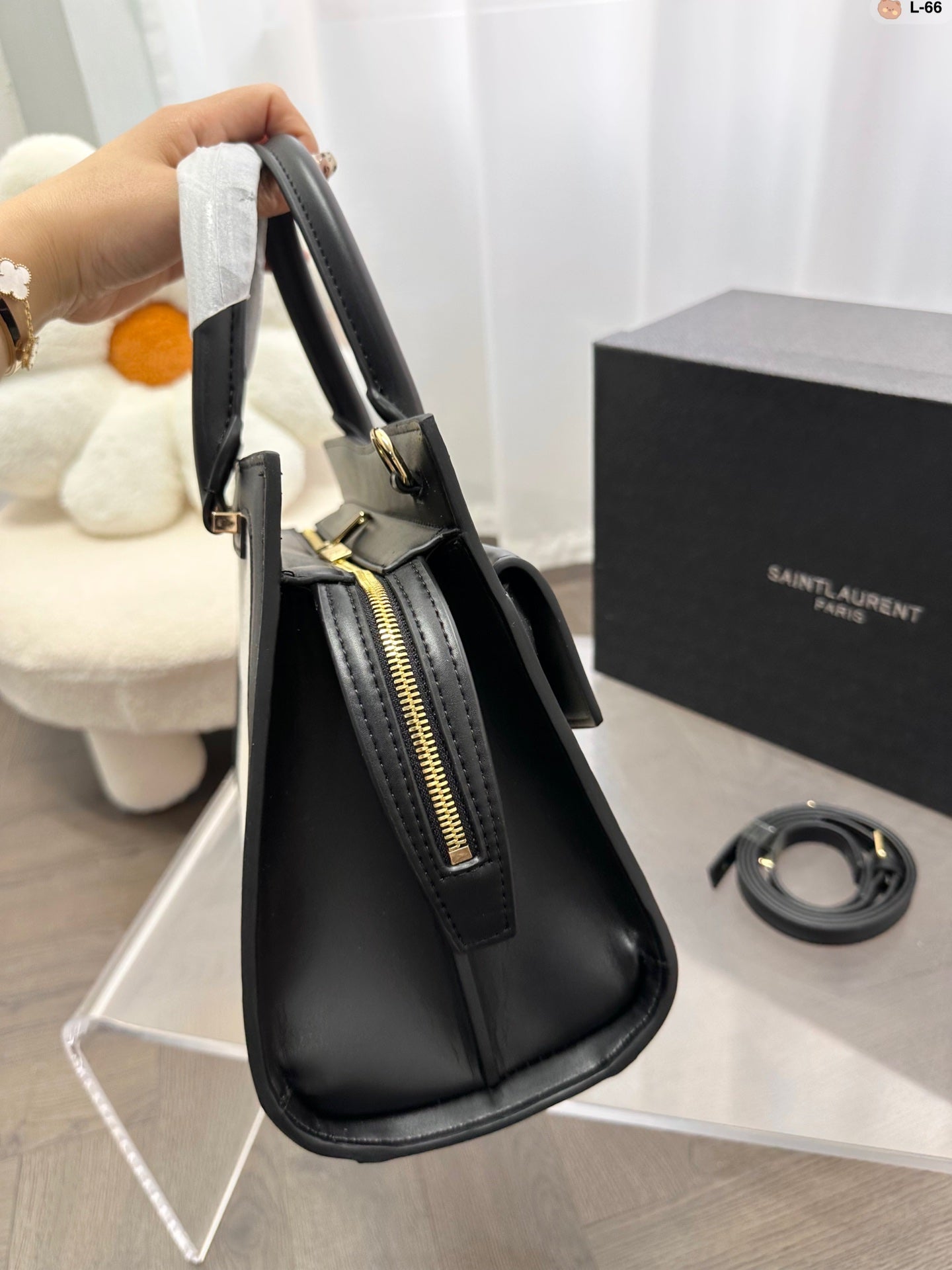 TO – Luxury Bags SLY 2831:1High-quality replica